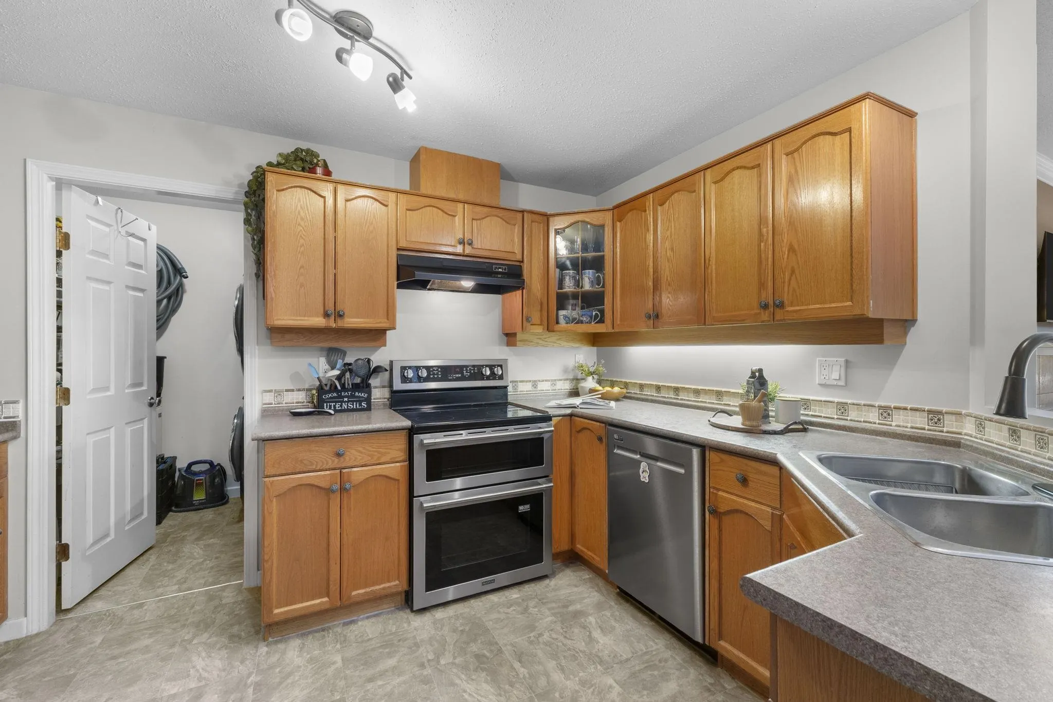 305 12464 191b Street