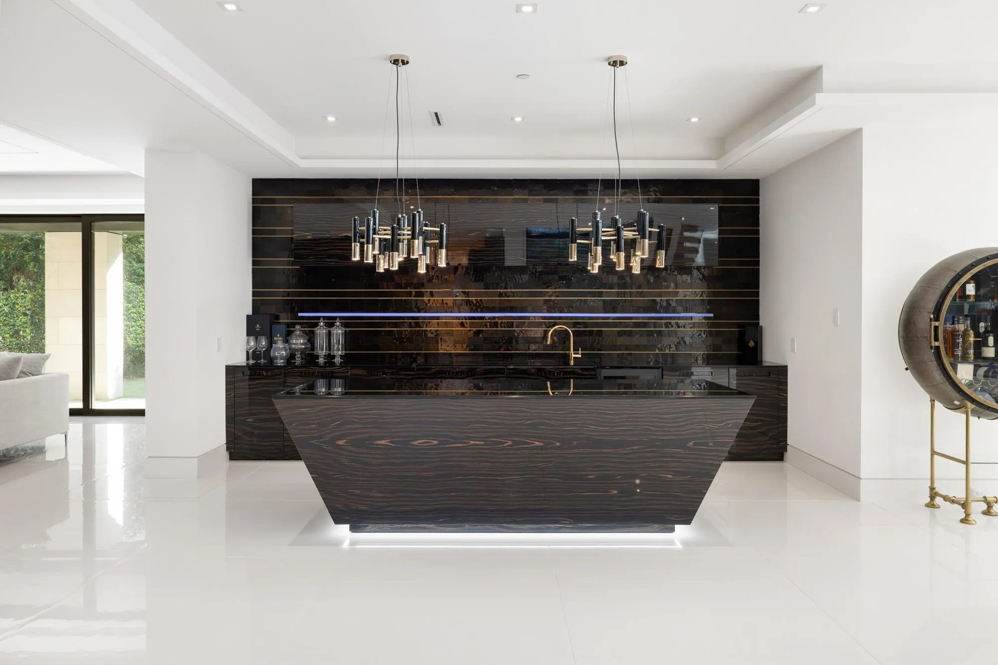 1050 King Georges Way