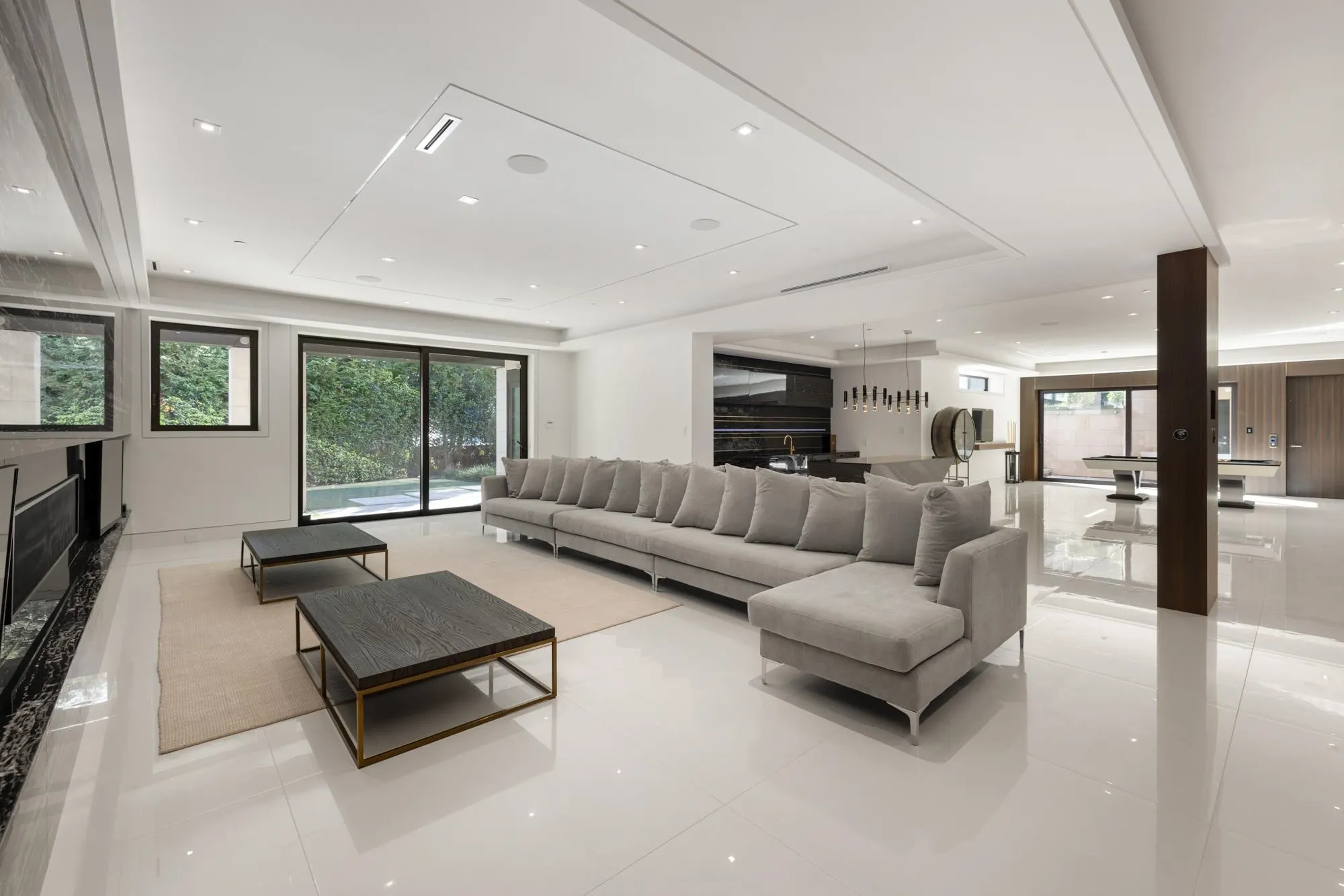 1050 King Georges Way