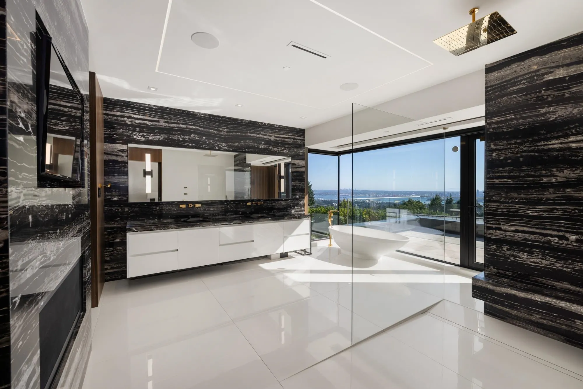 1050 King Georges Way