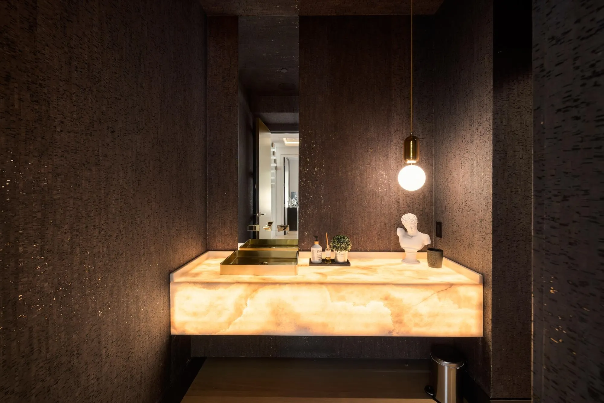 1050 King Georges Way