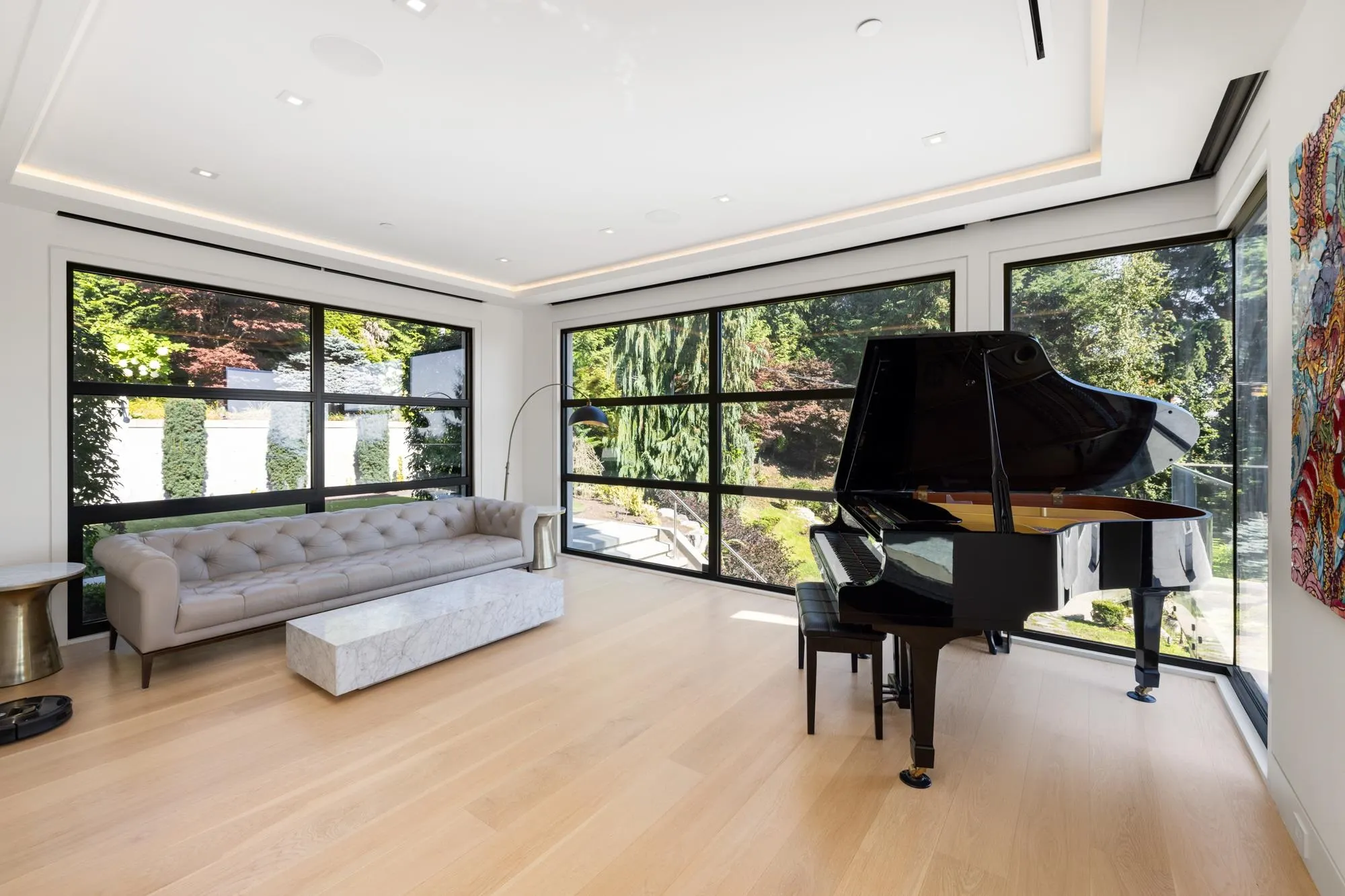 1050 King Georges Way