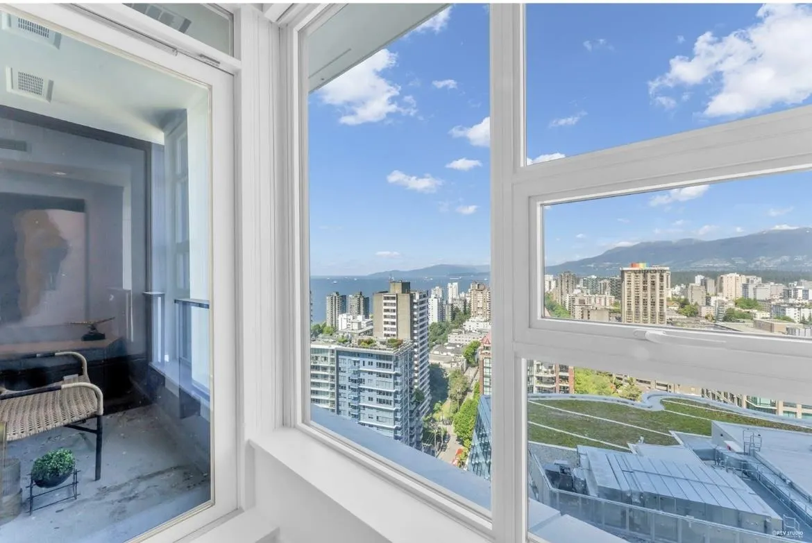 2802 1289 Hornby Street