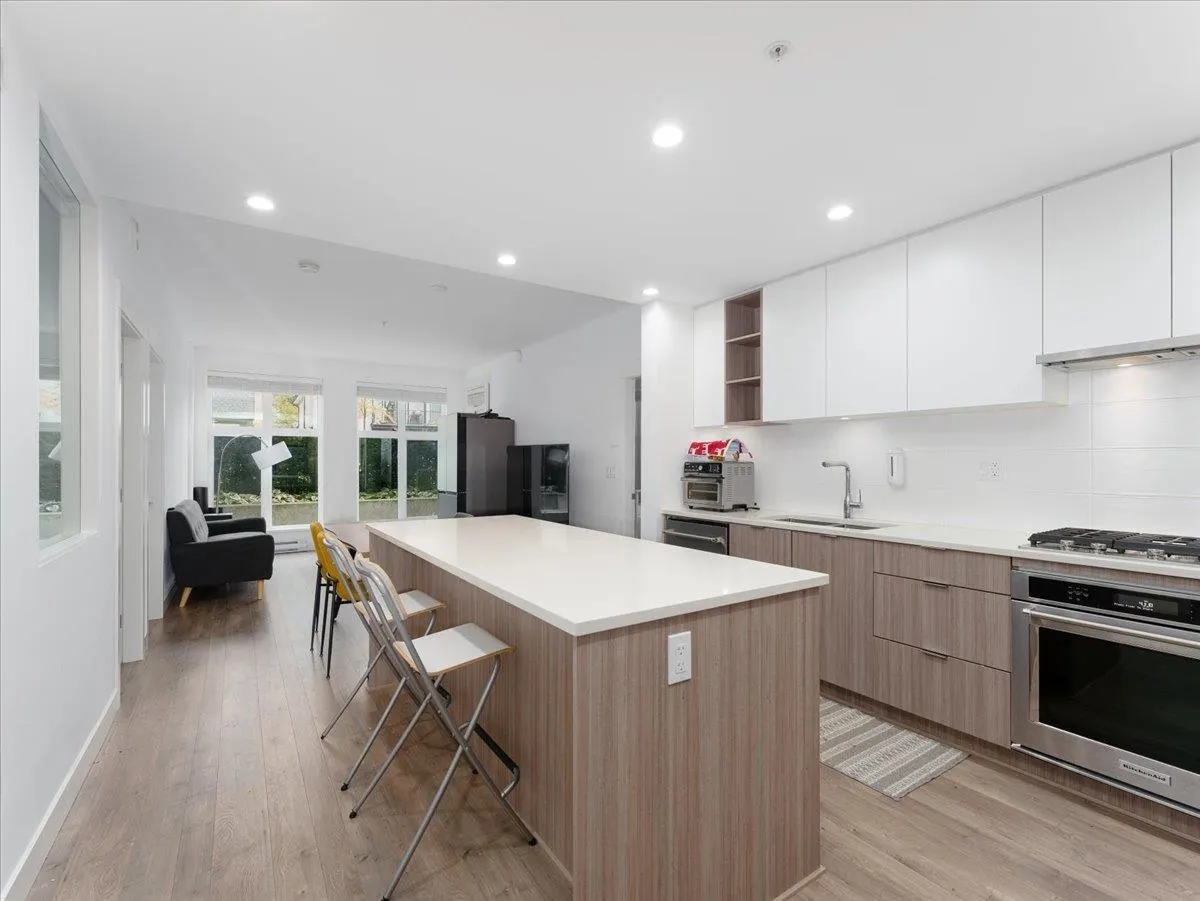 119 750 Dogwood Street