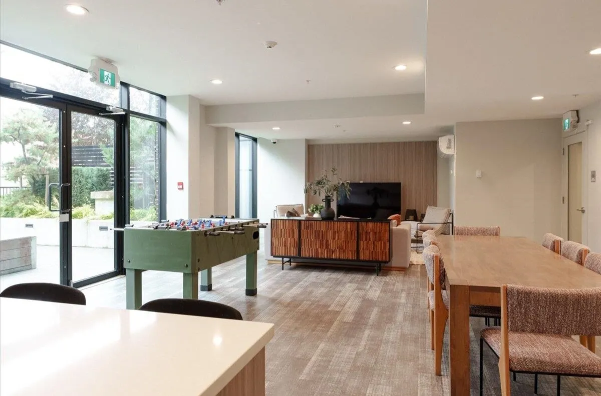 119 750 Dogwood Street