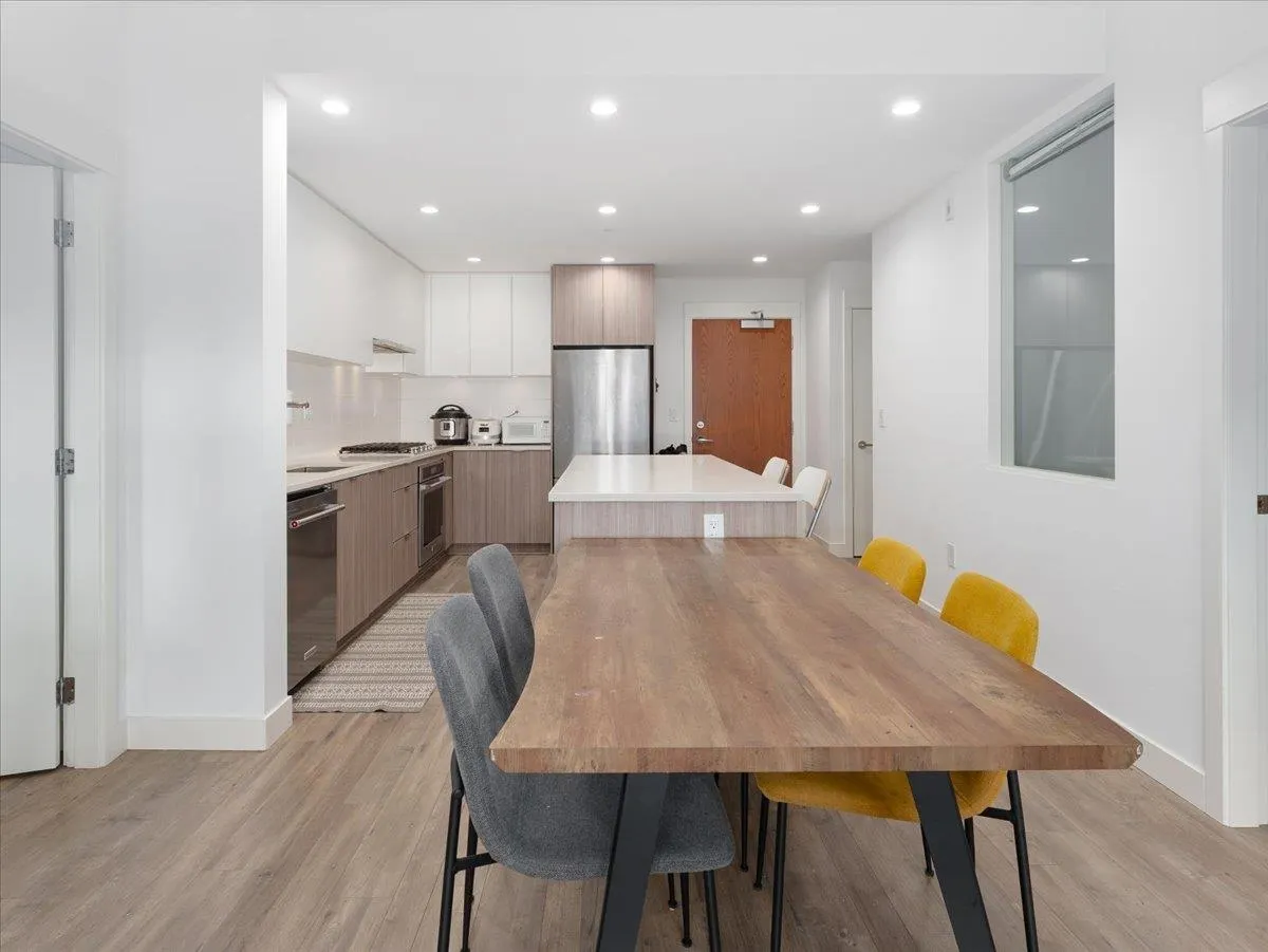 119 750 Dogwood Street