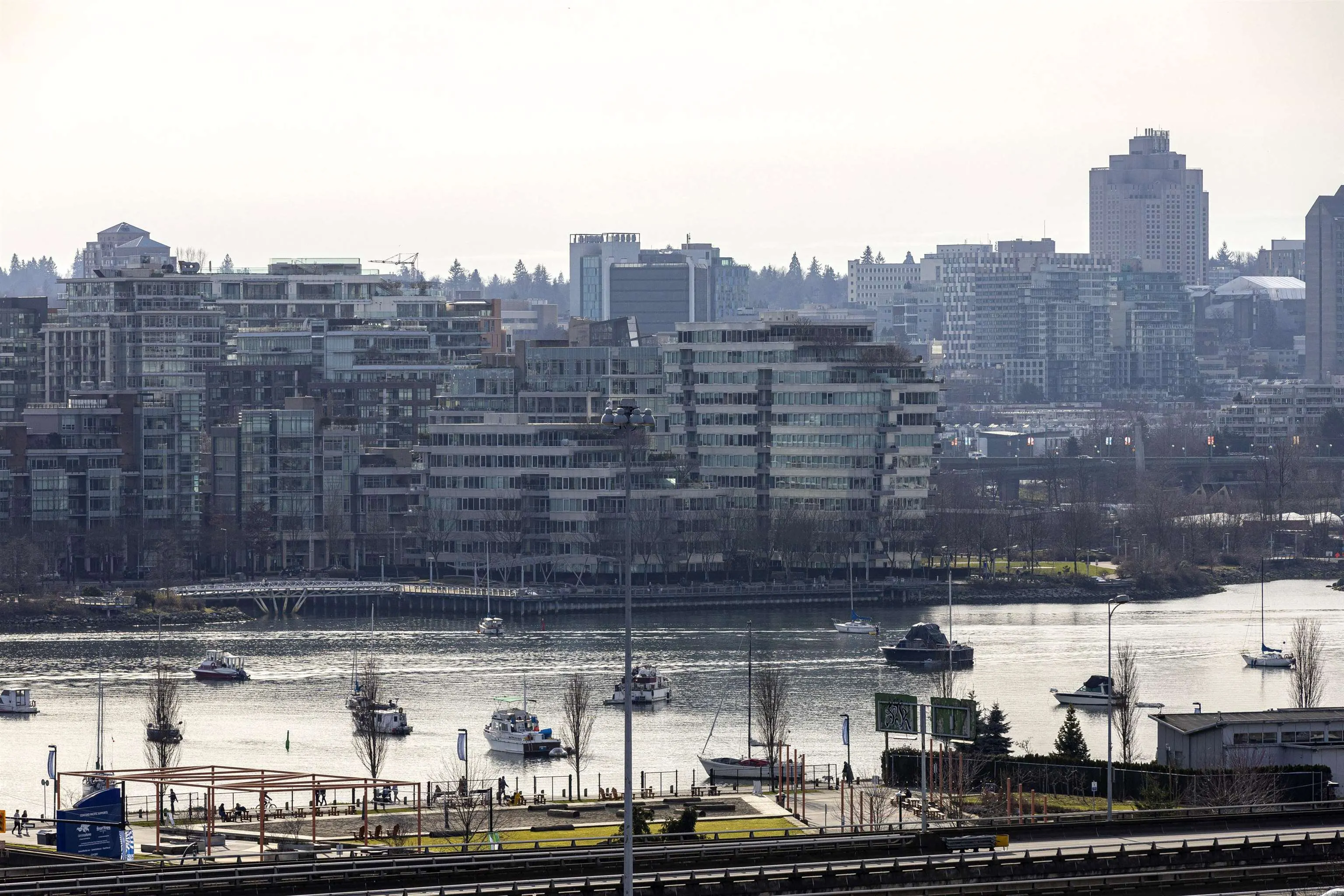 1201 188 Keefer Street