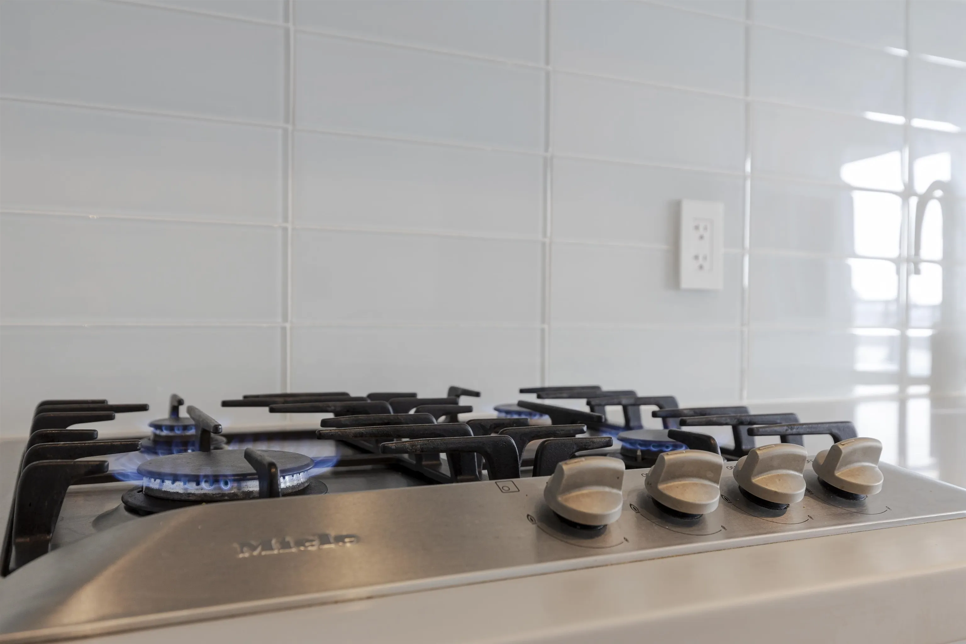 1201 188 Keefer Street