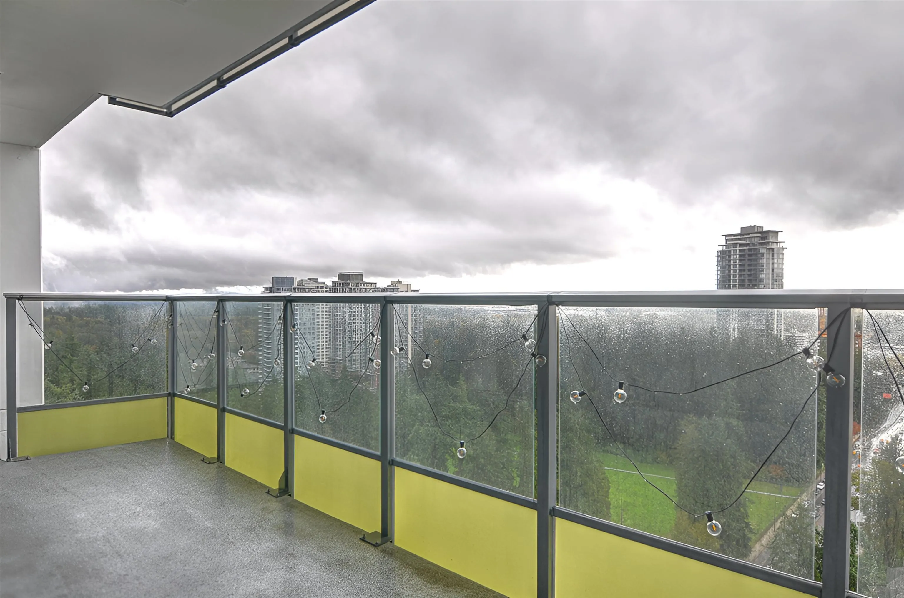 2405 1182 Westwood Street