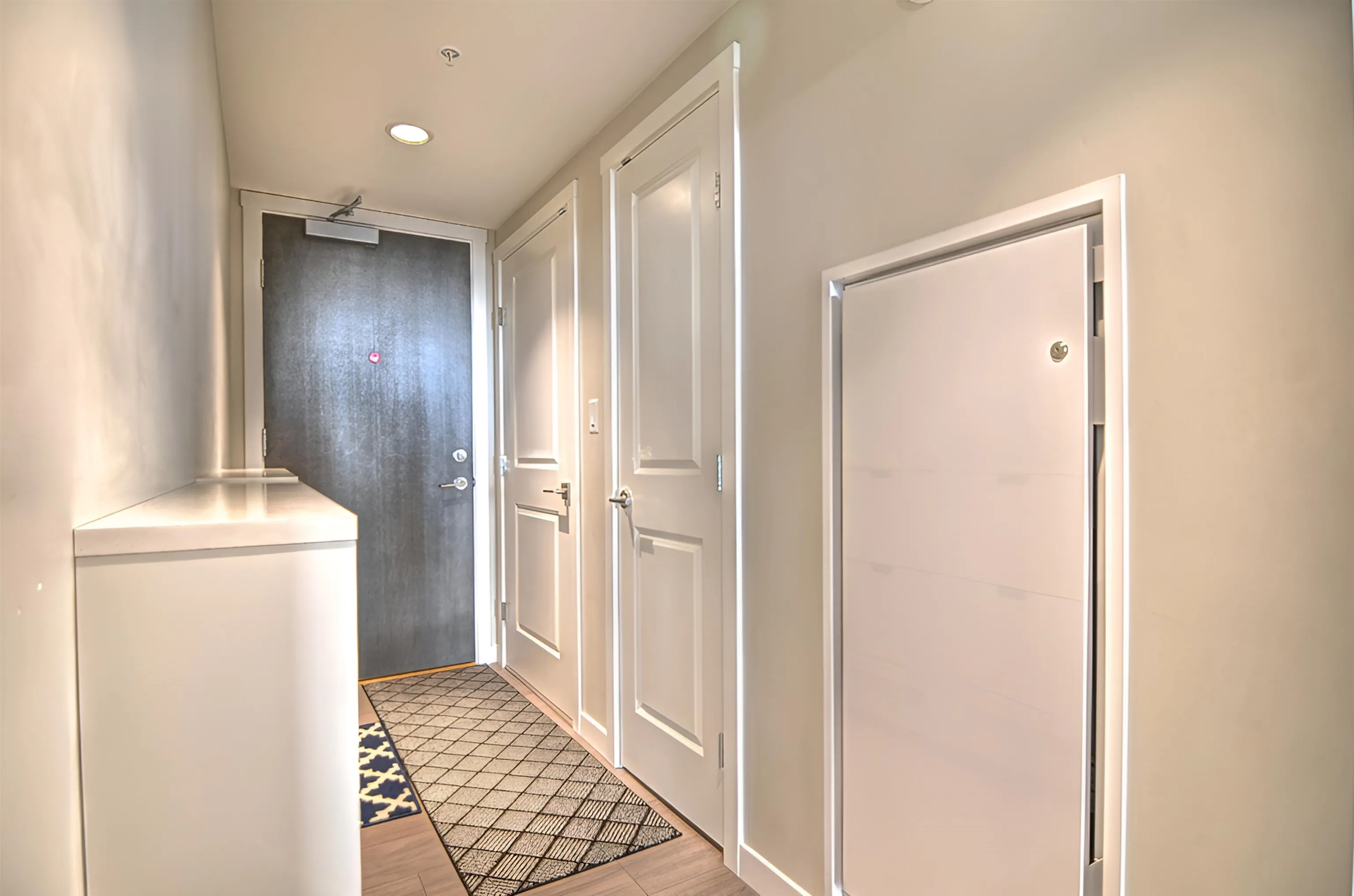 2405 1182 Westwood Street