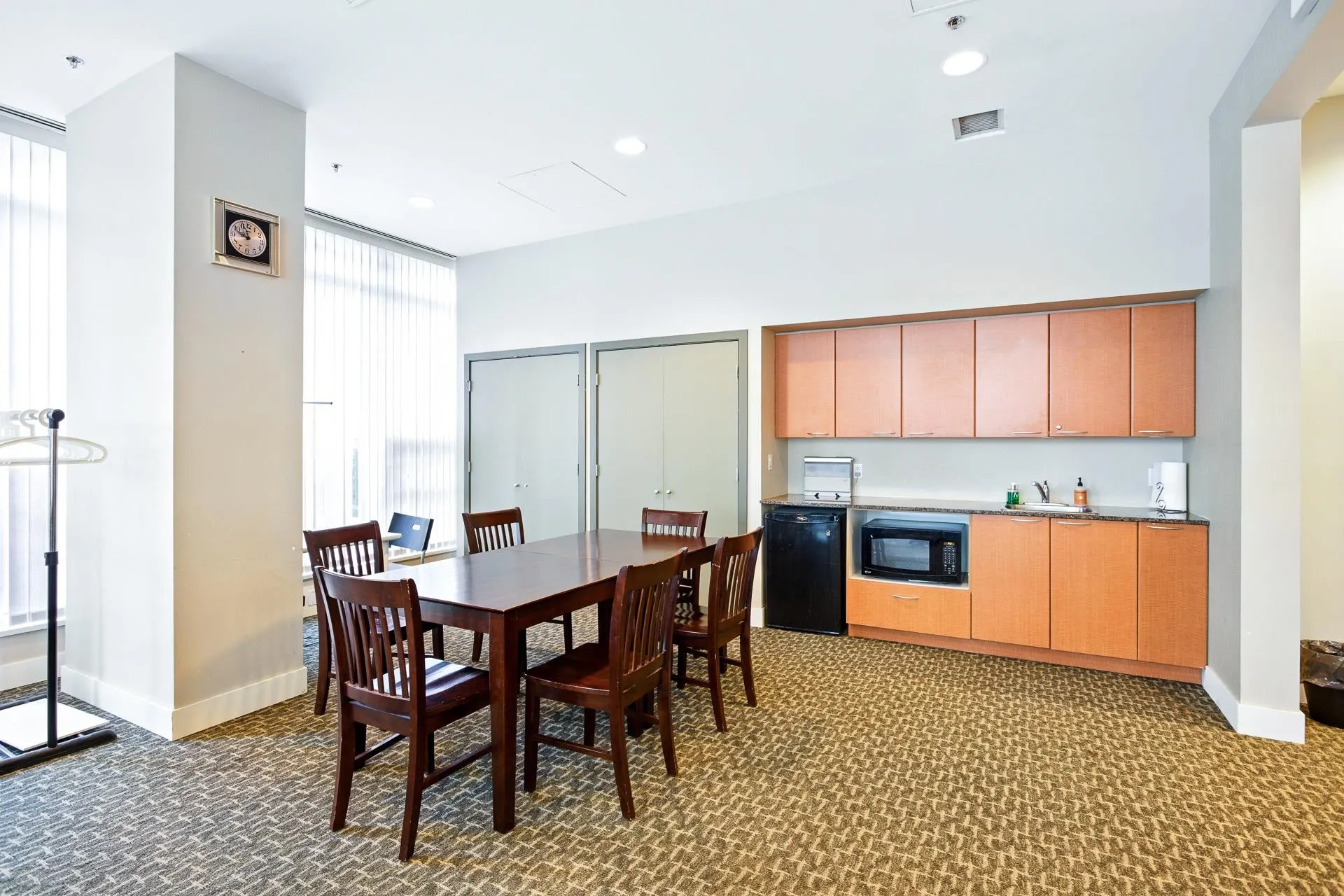 1101 7178 Collier Street