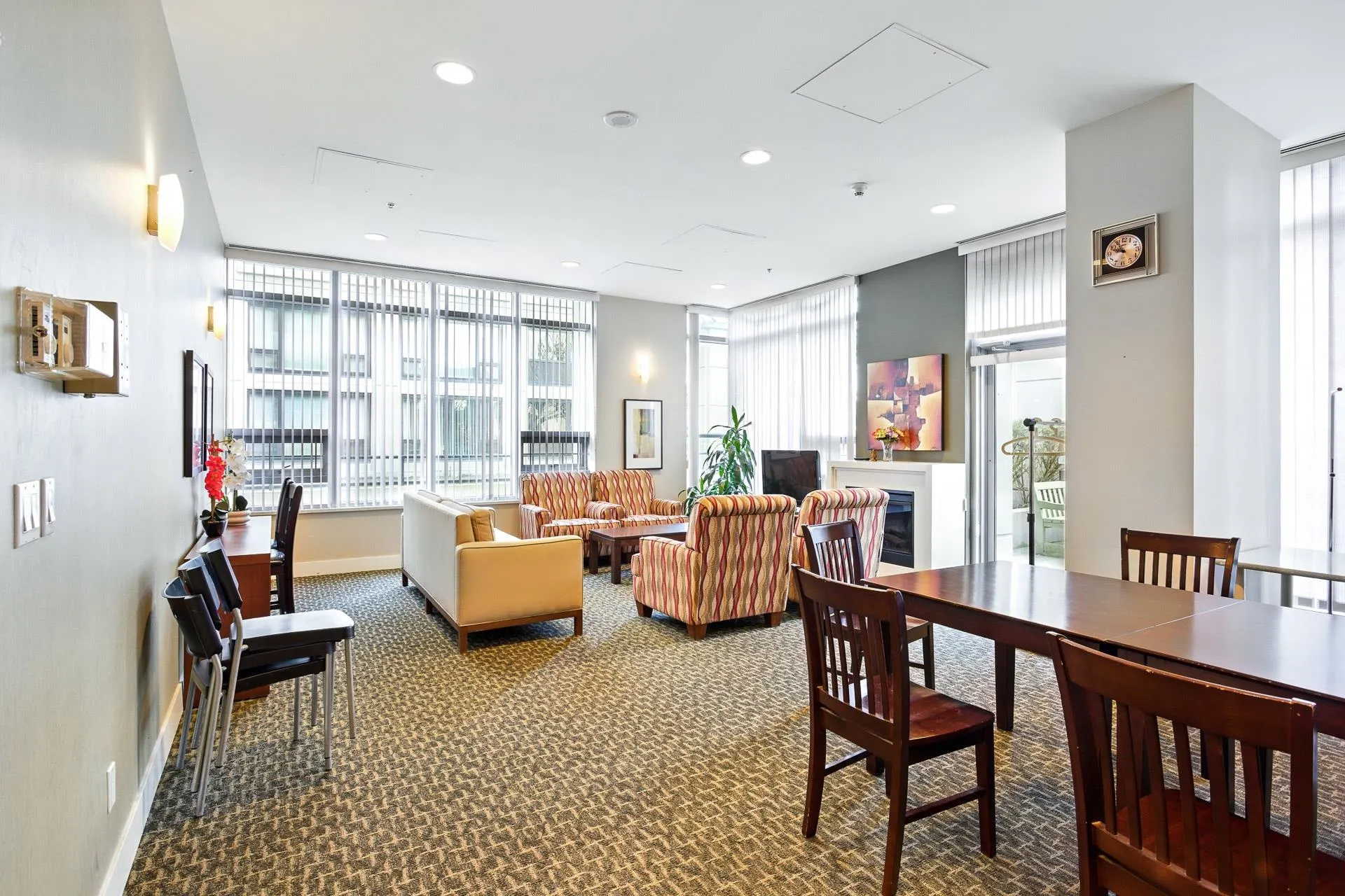 1101 7178 Collier Street