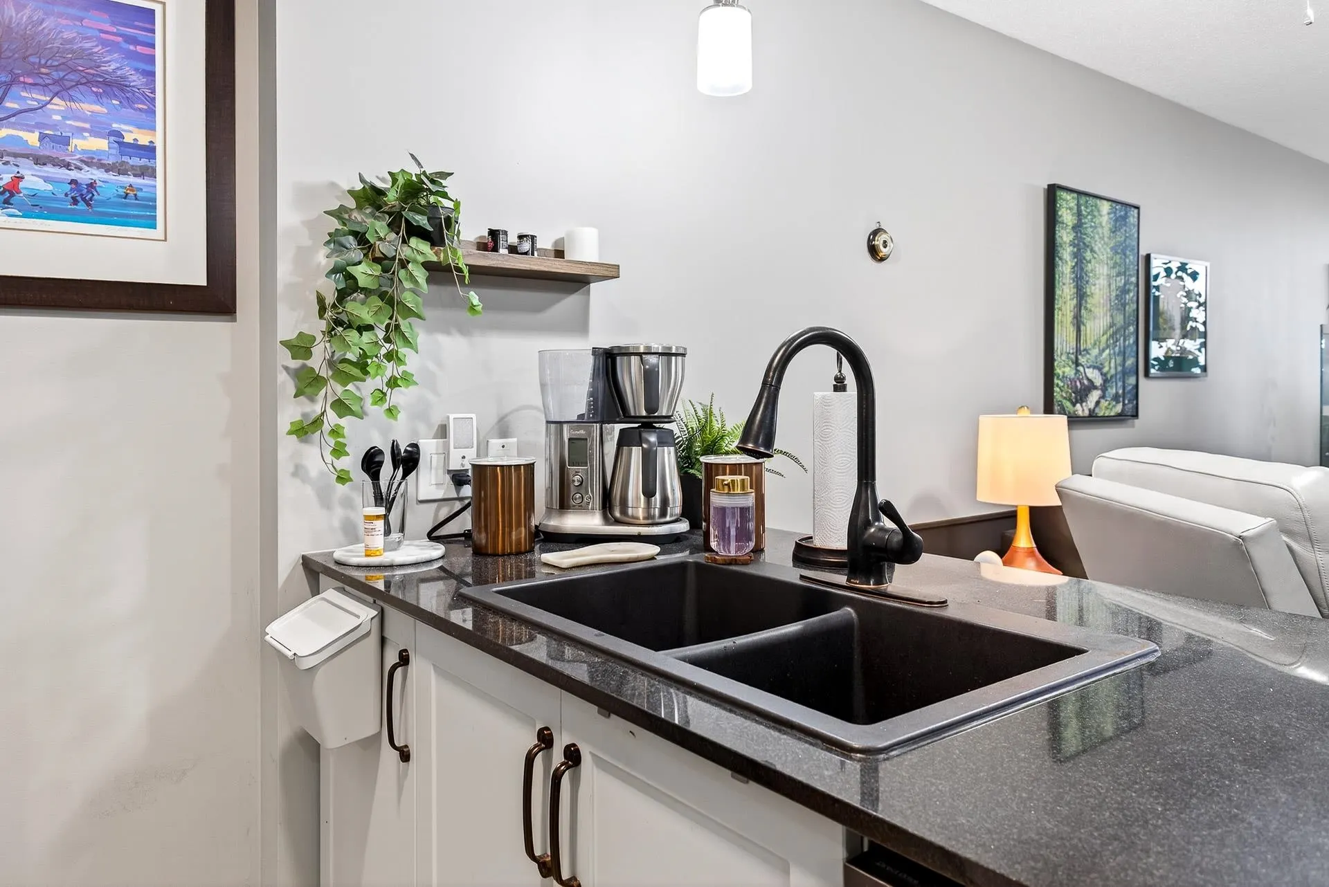 1101 7178 Collier Street