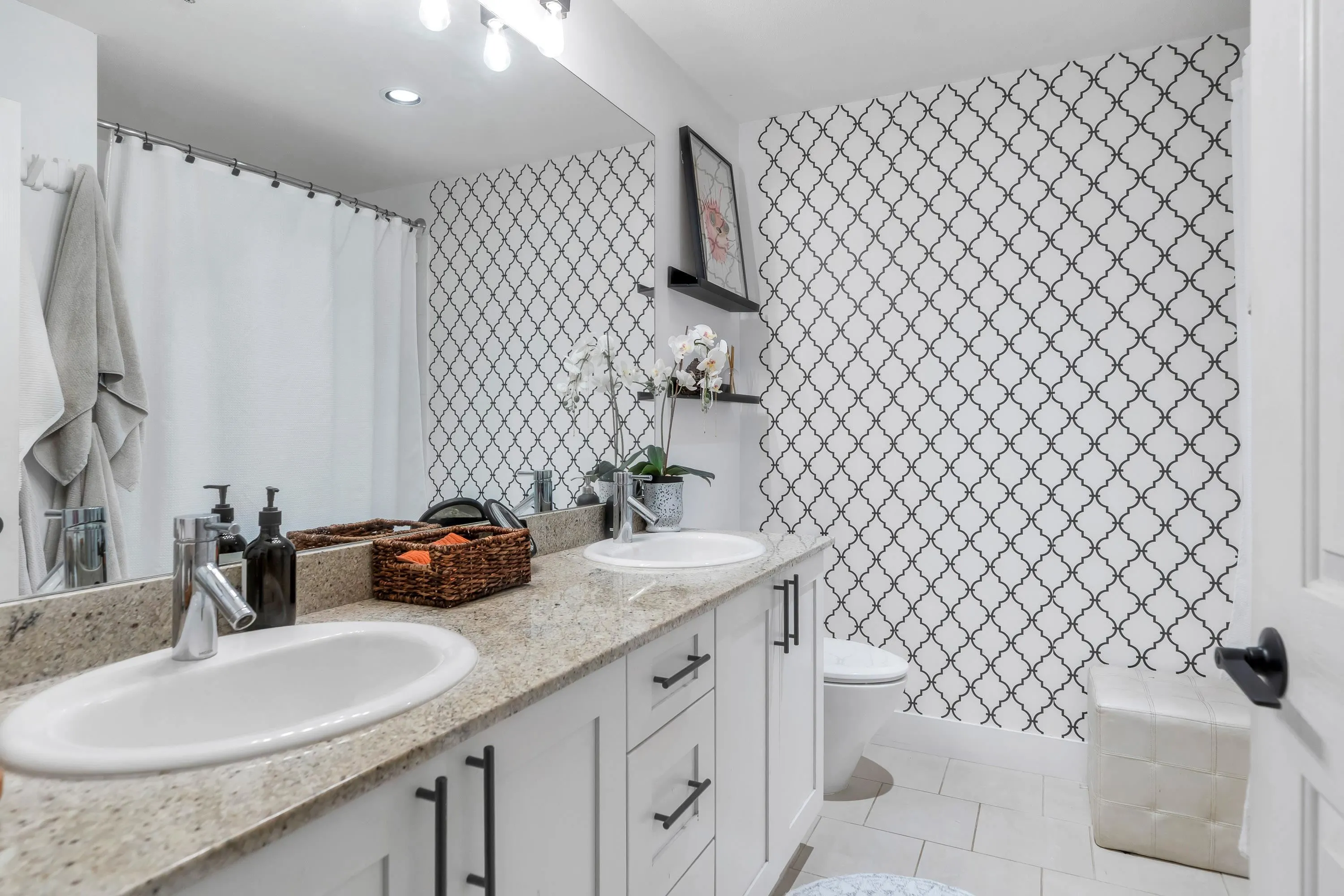 310 1111 E 27th Street