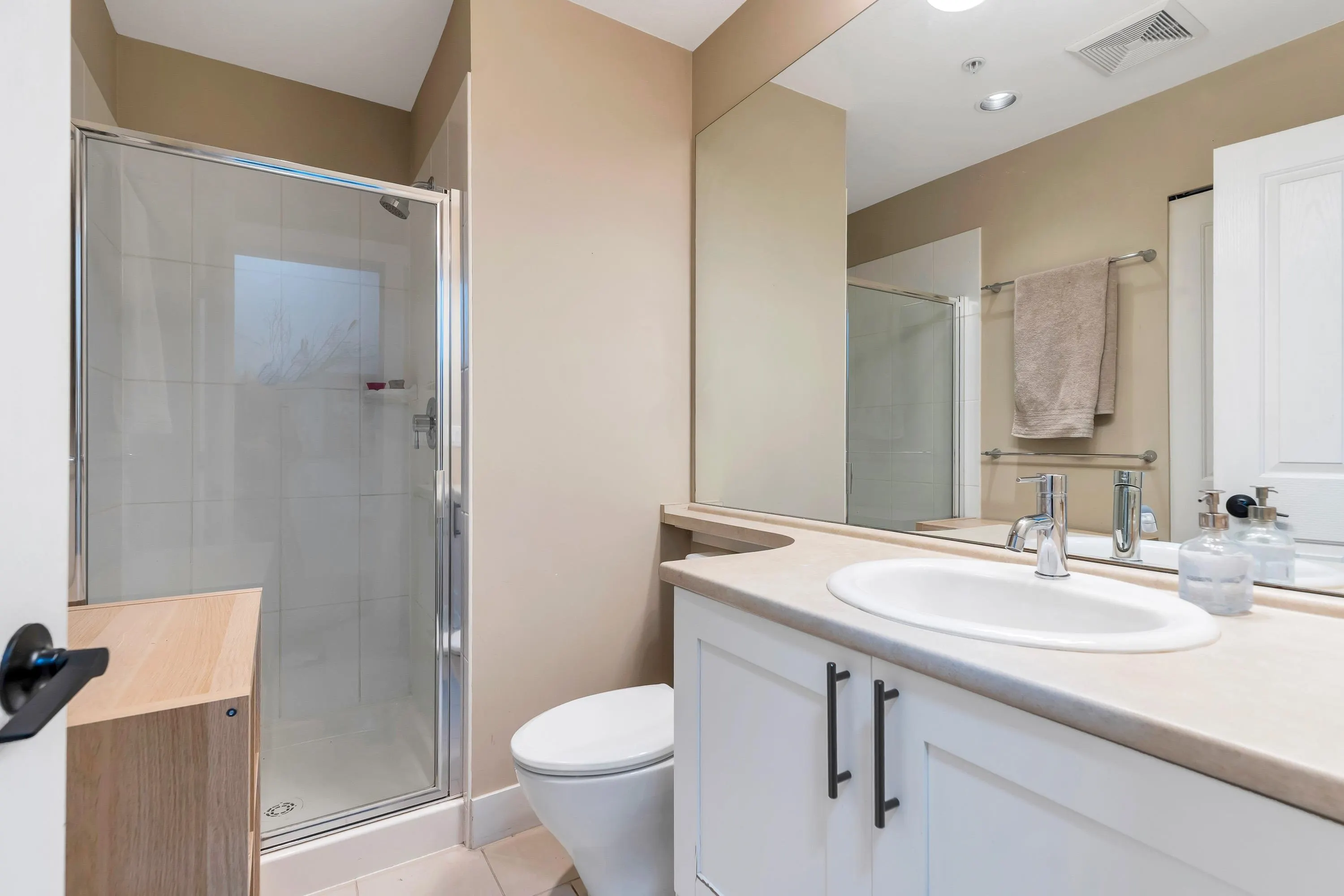 310 1111 E 27th Street