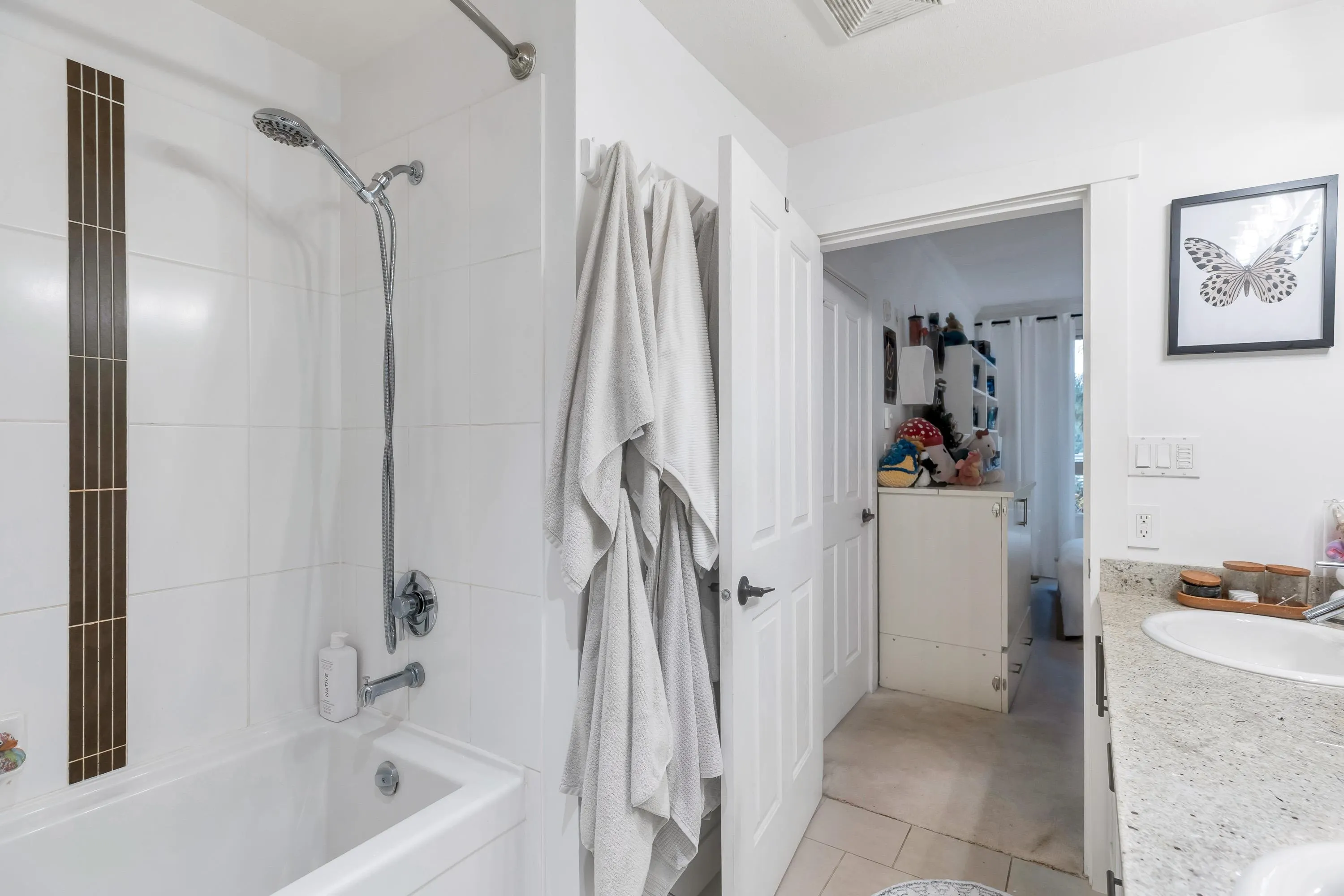 310 1111 E 27th Street