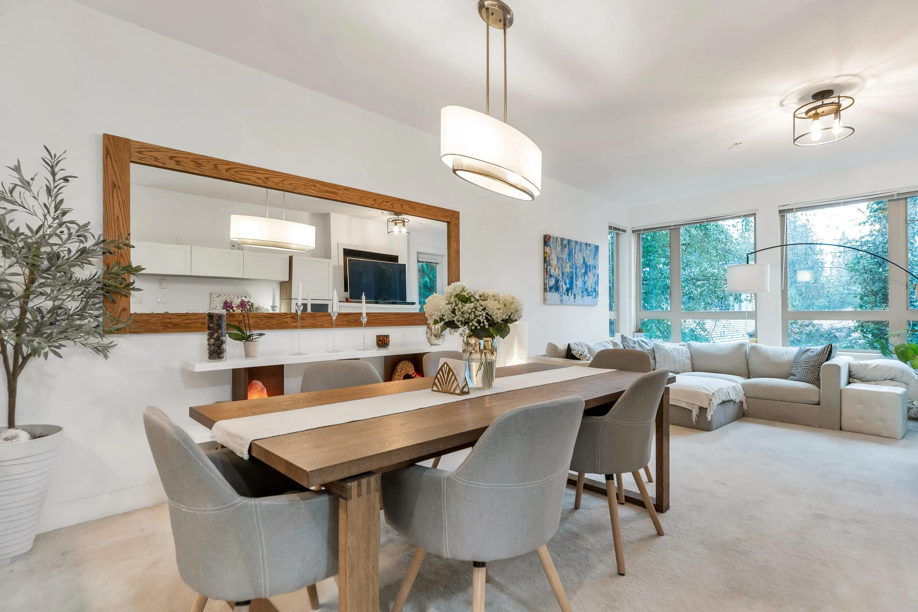 310 1111 E 27th Street