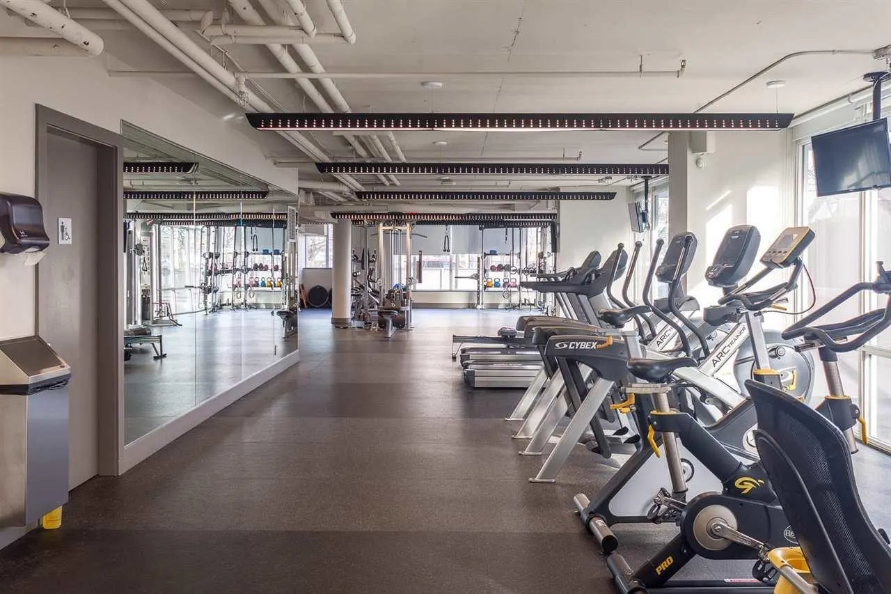 206 1618 Quebec Street