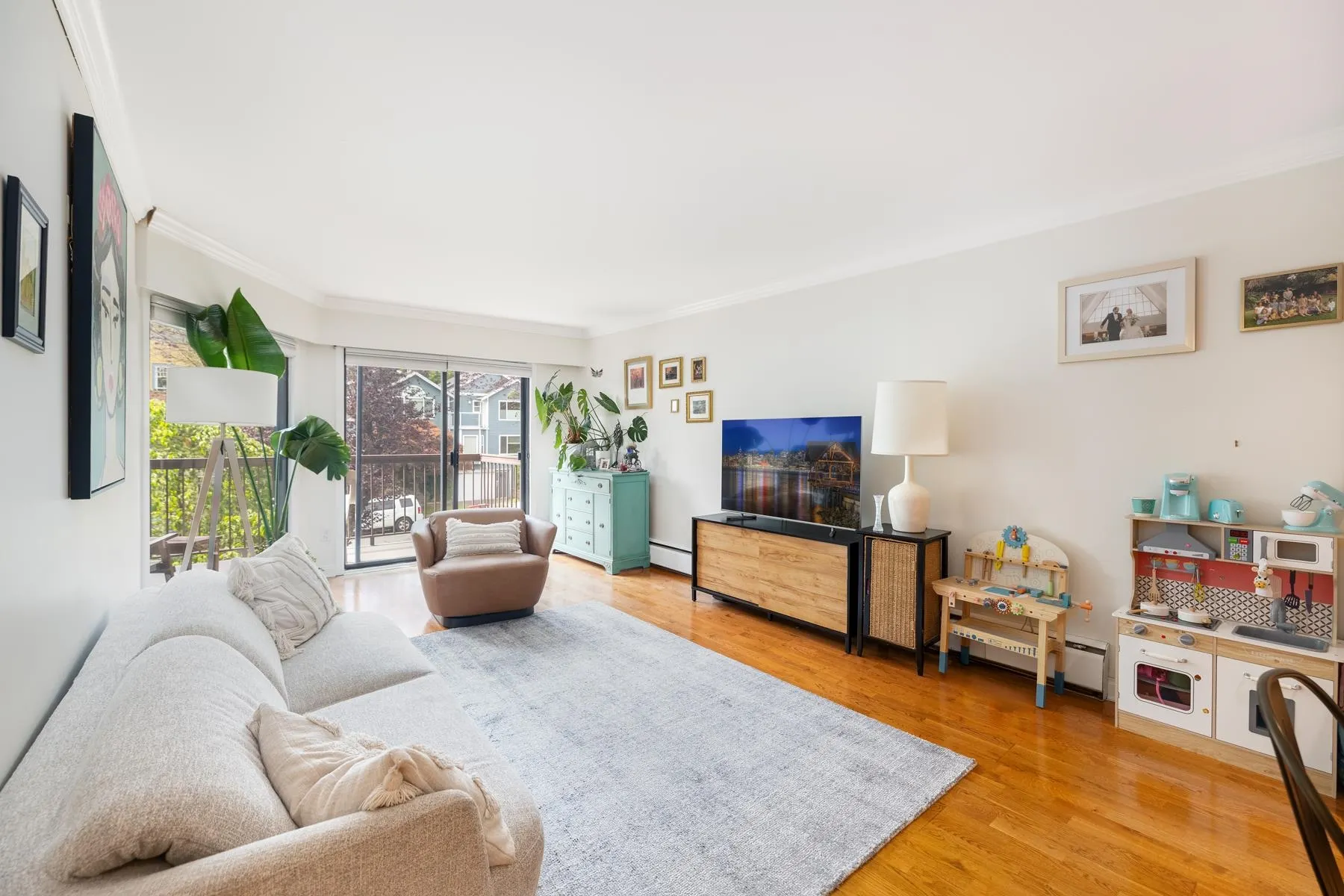 301 1235 W 15th Avenue