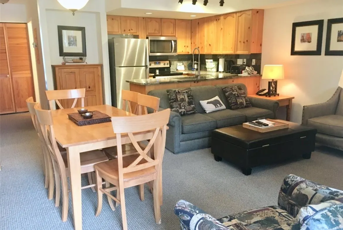 19 4375 Northlands Boulevard