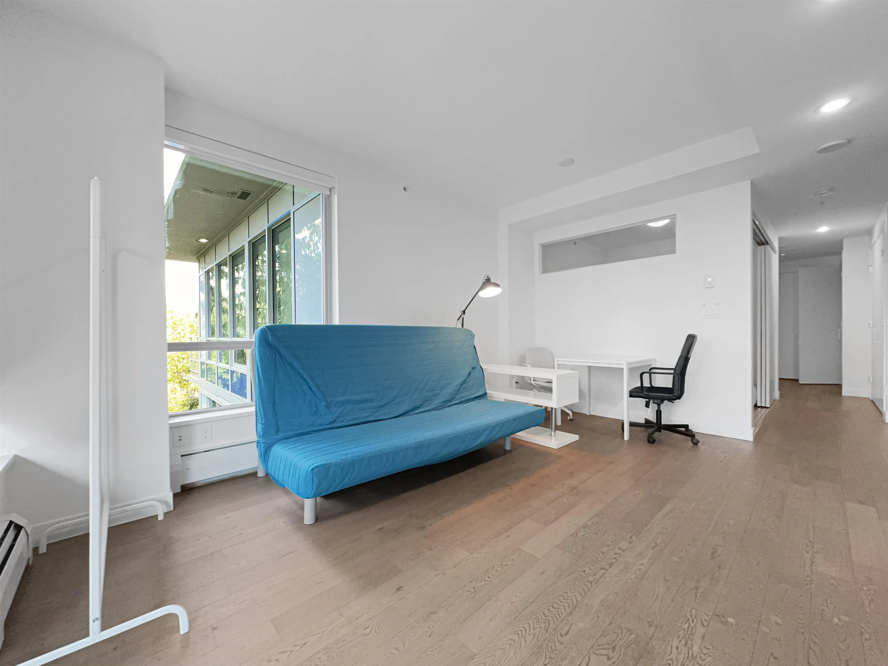 2XX 9080 University Crescent