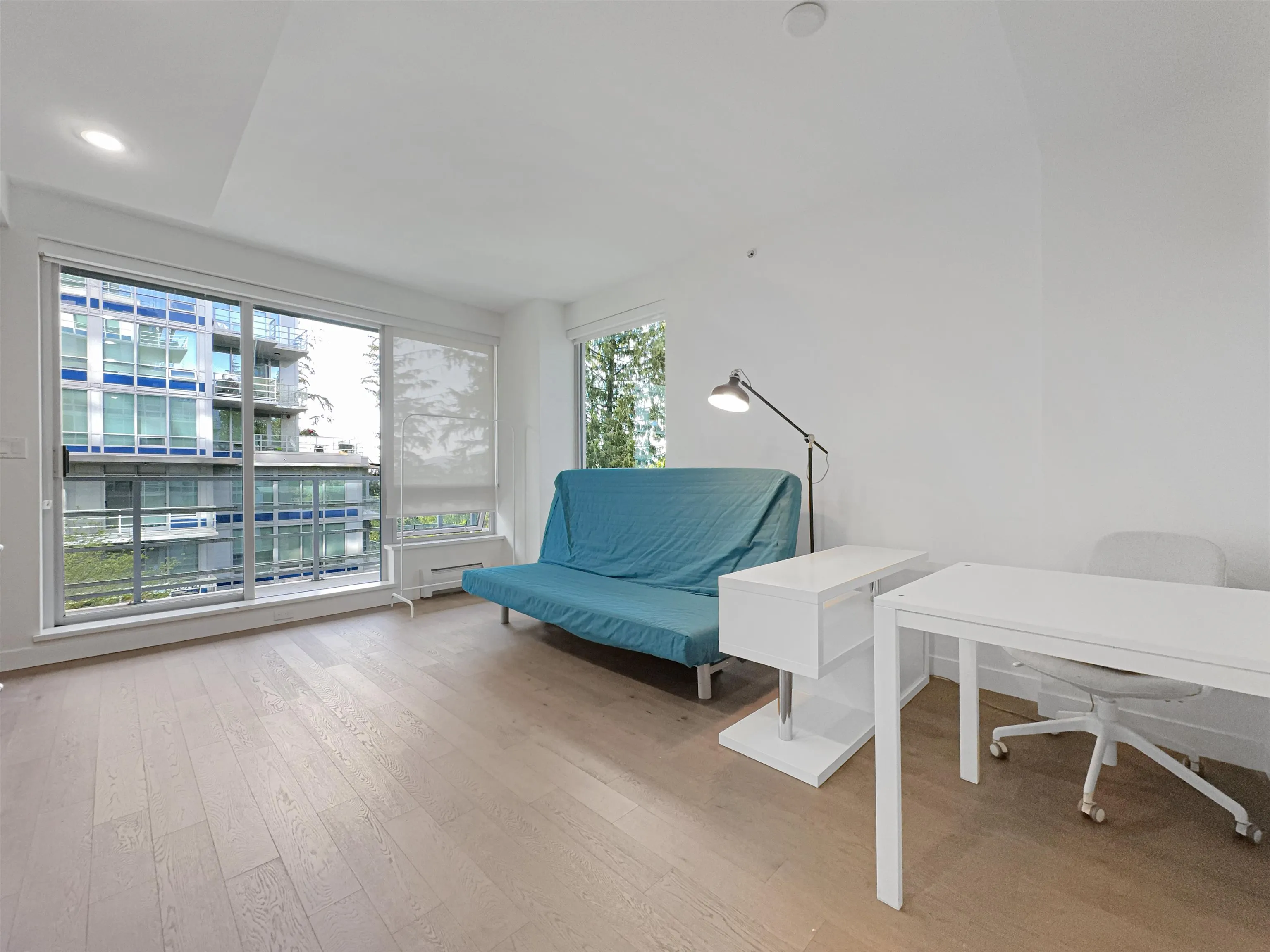 2XX 9080 University Crescent