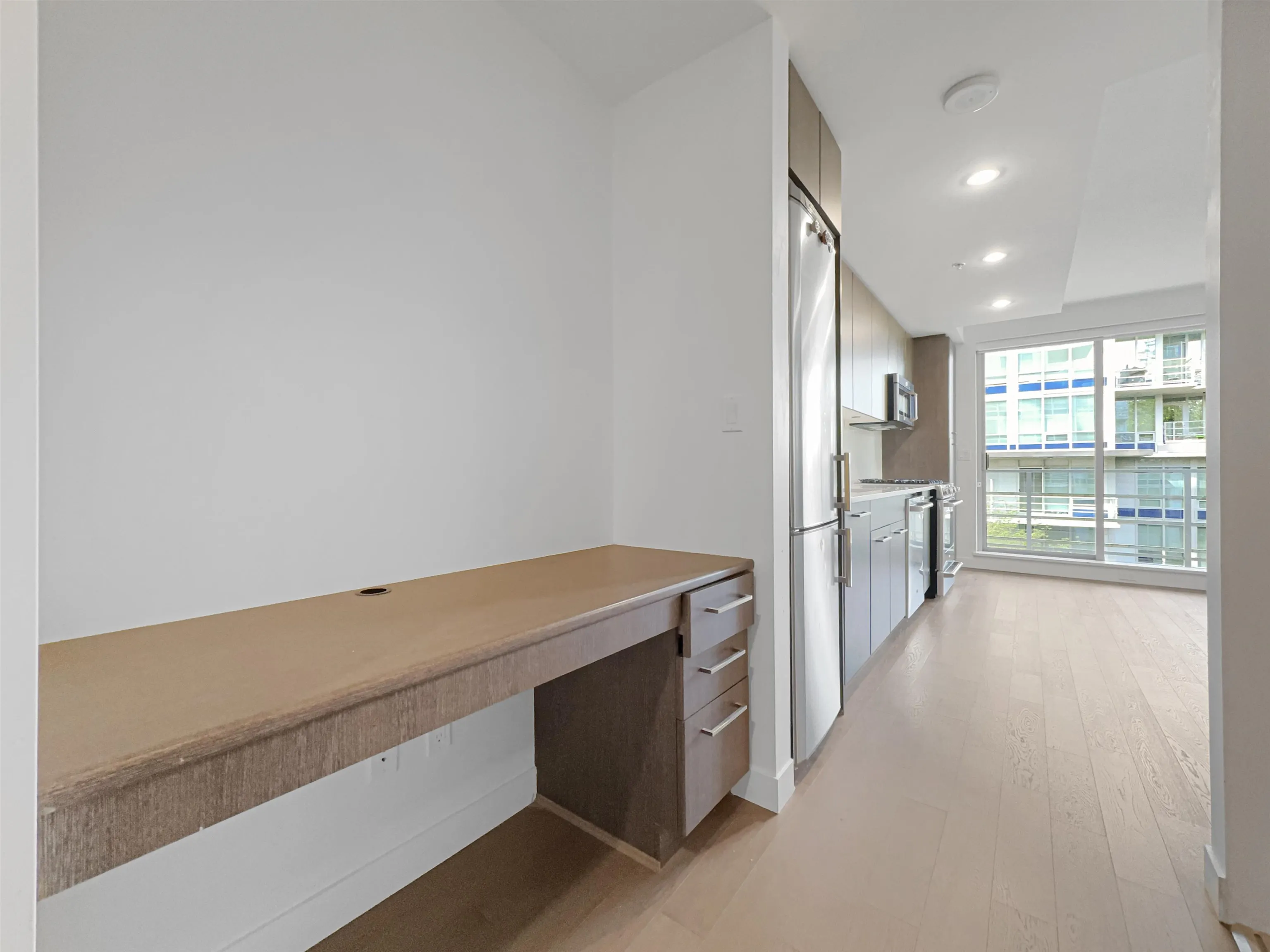 2XX 9080 University Crescent