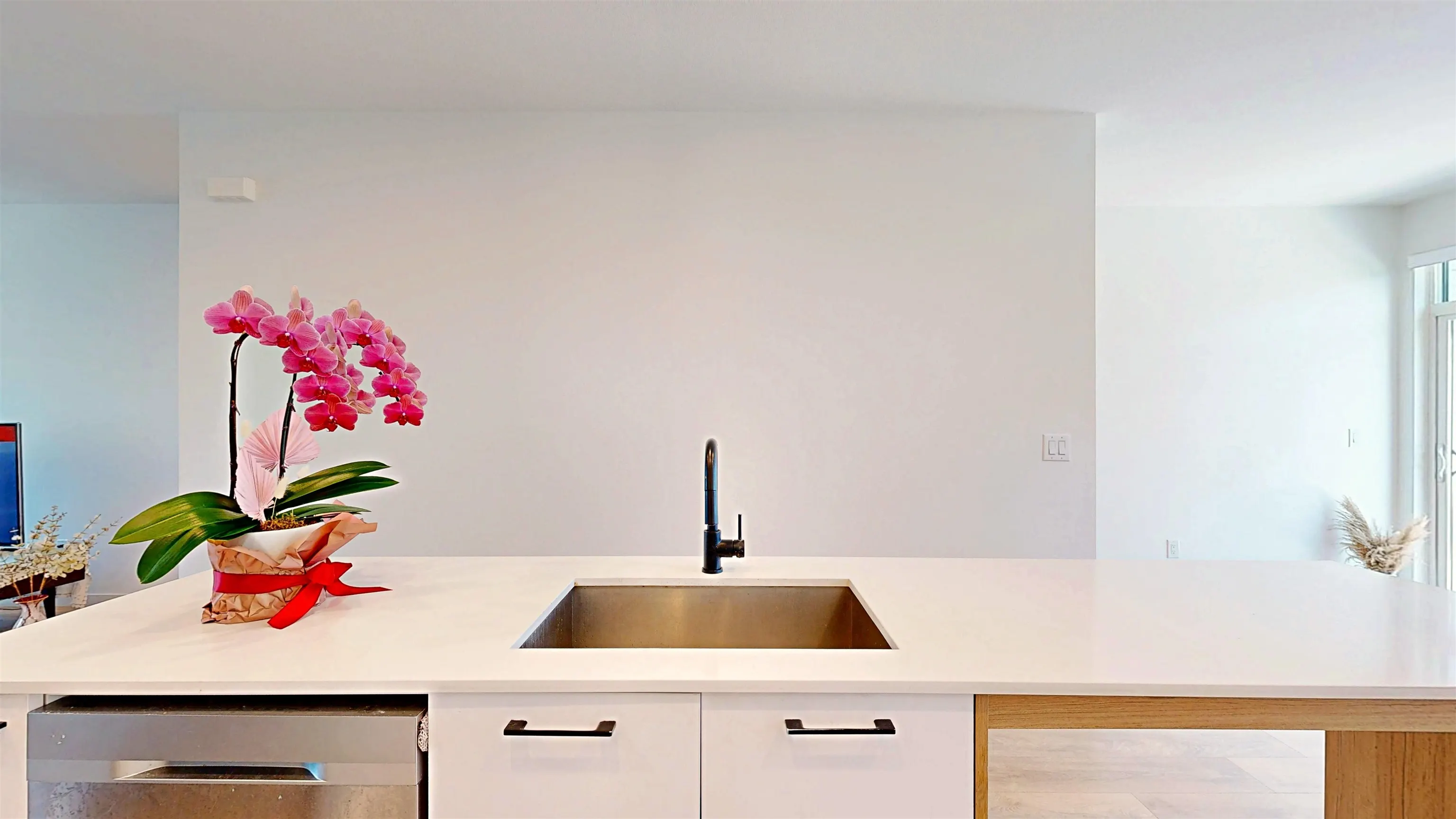 130 15235 Sitka Drive