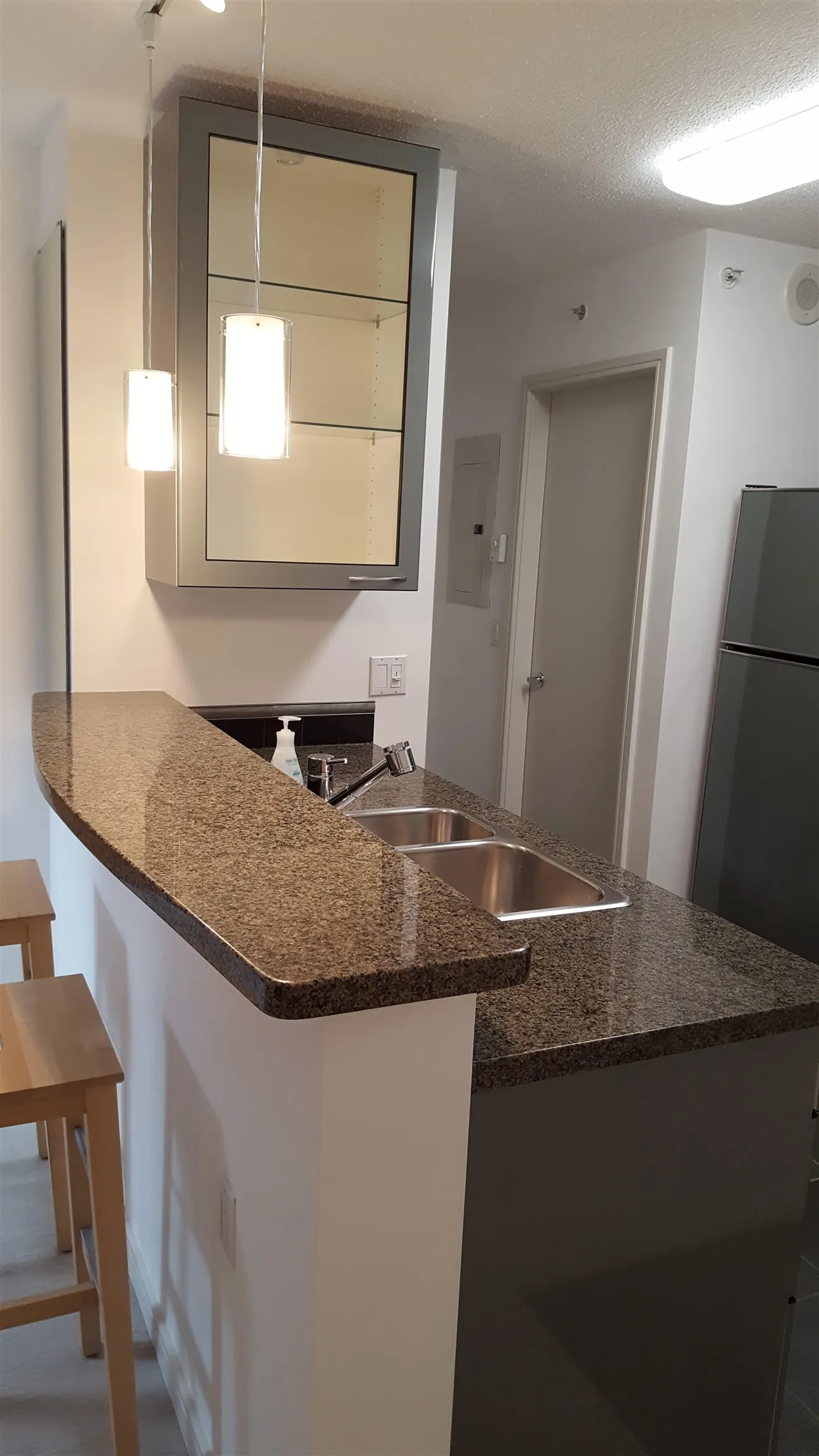 305 1068 Hornby Street