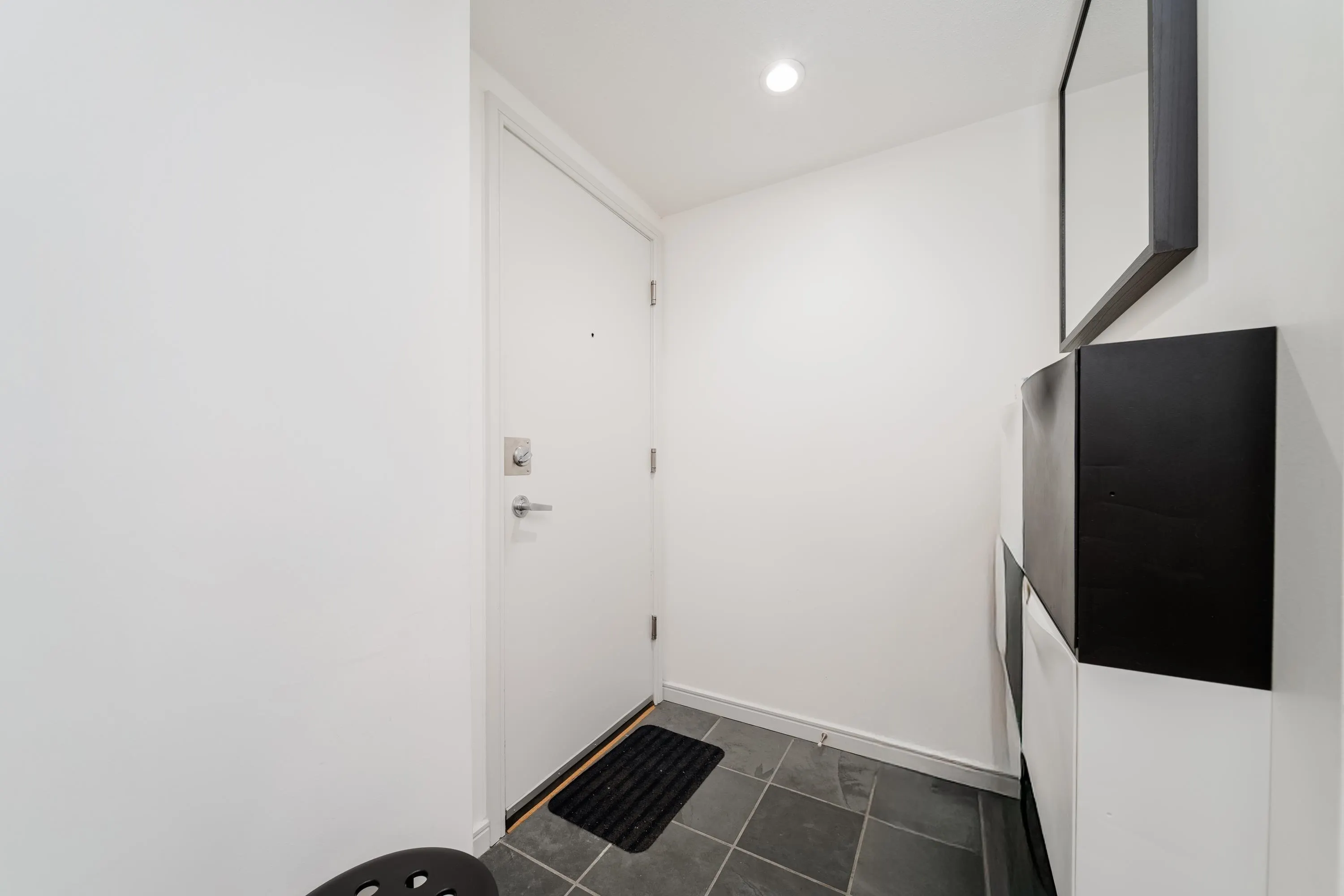 305 1068 Hornby Street