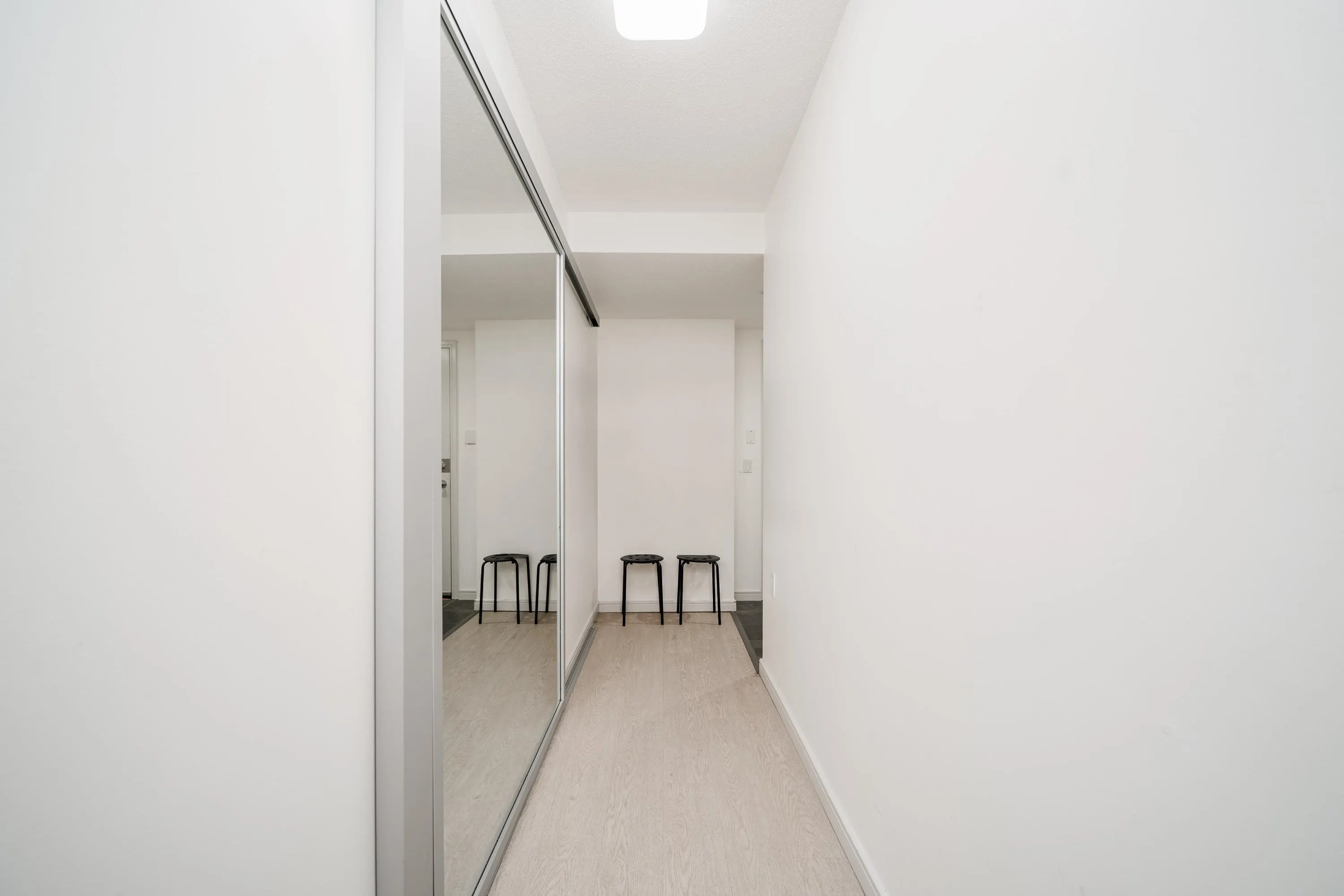 305 1068 Hornby Street