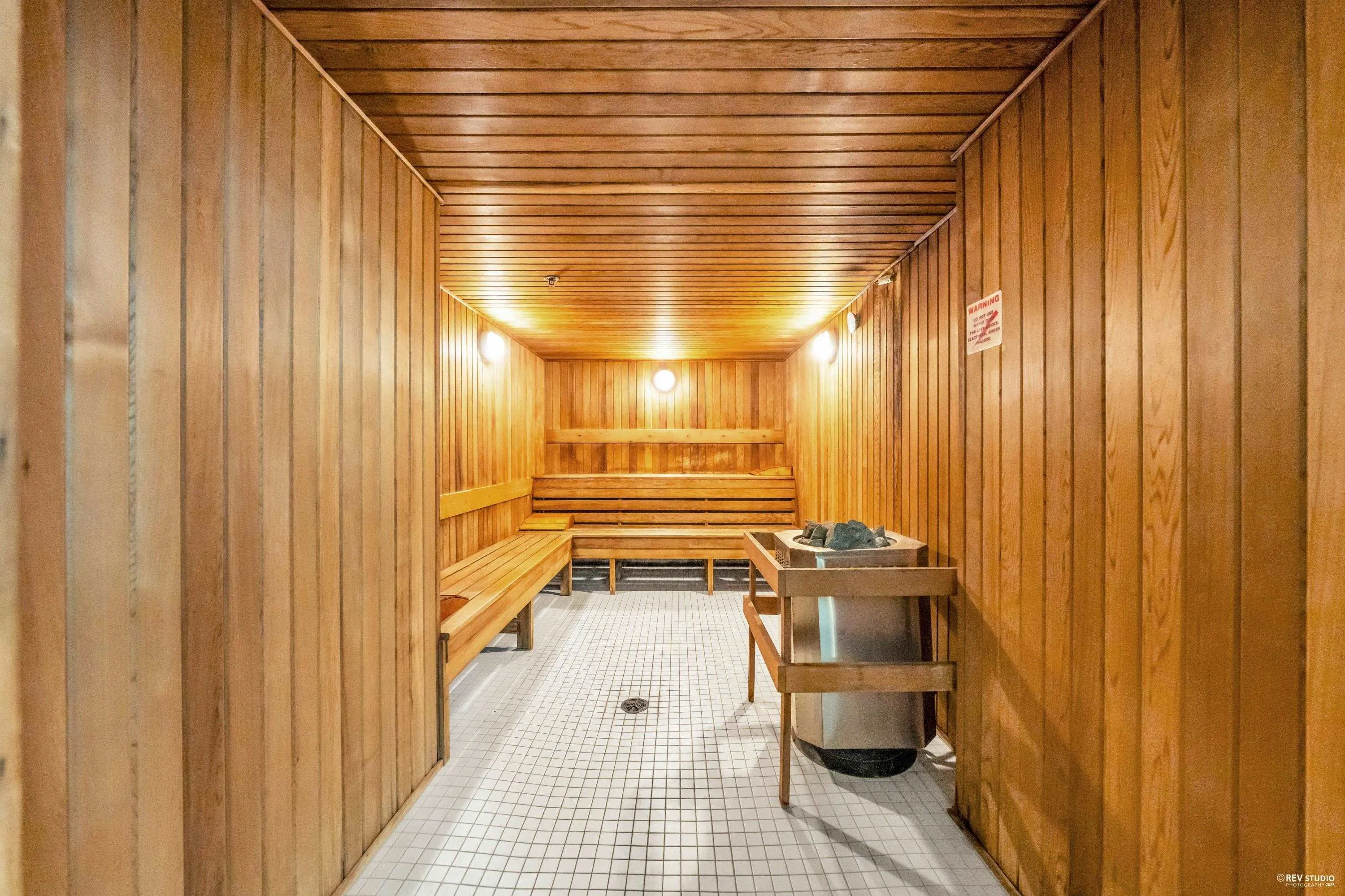 806 590 Nicola Street