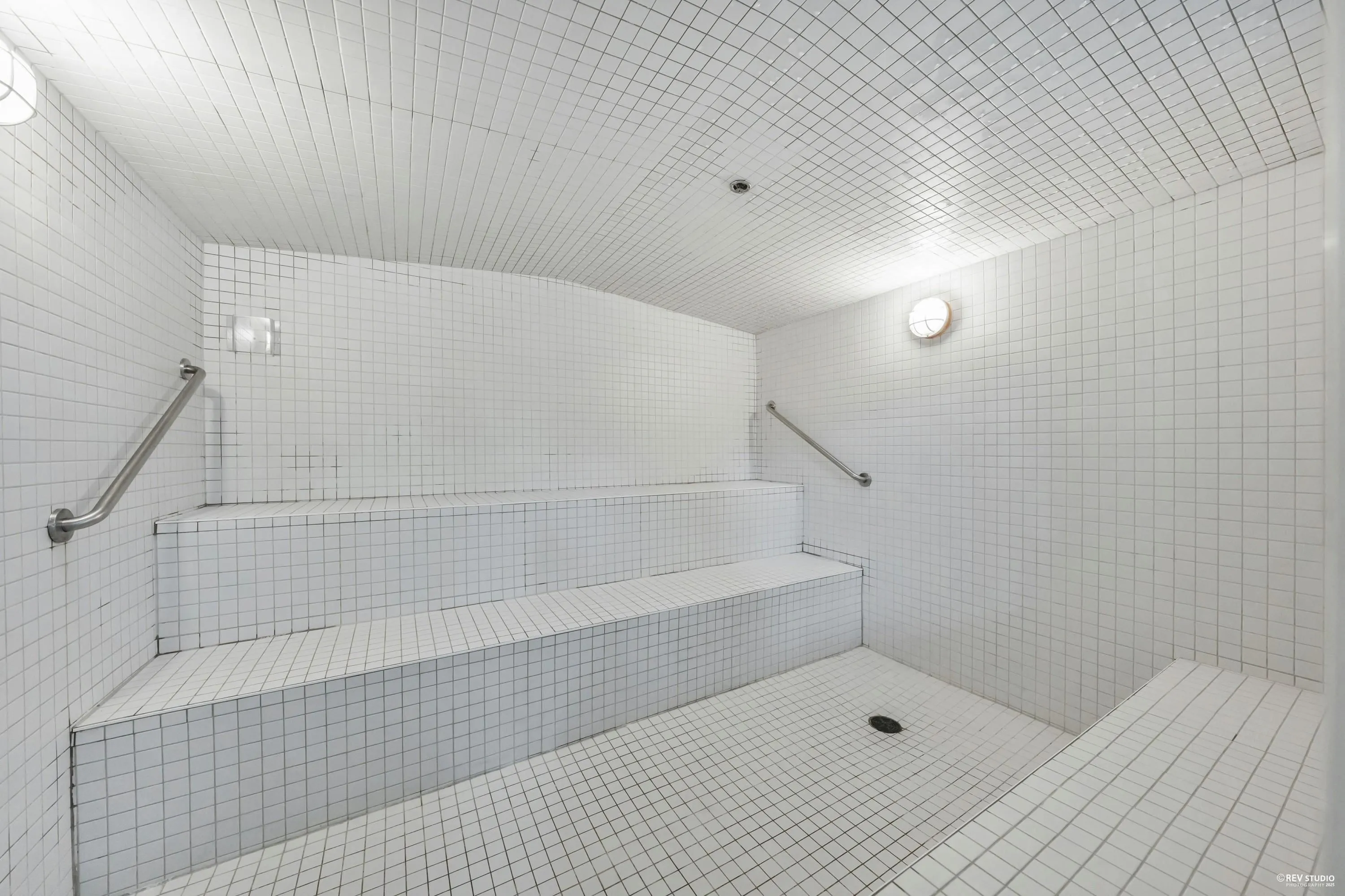 806 590 Nicola Street