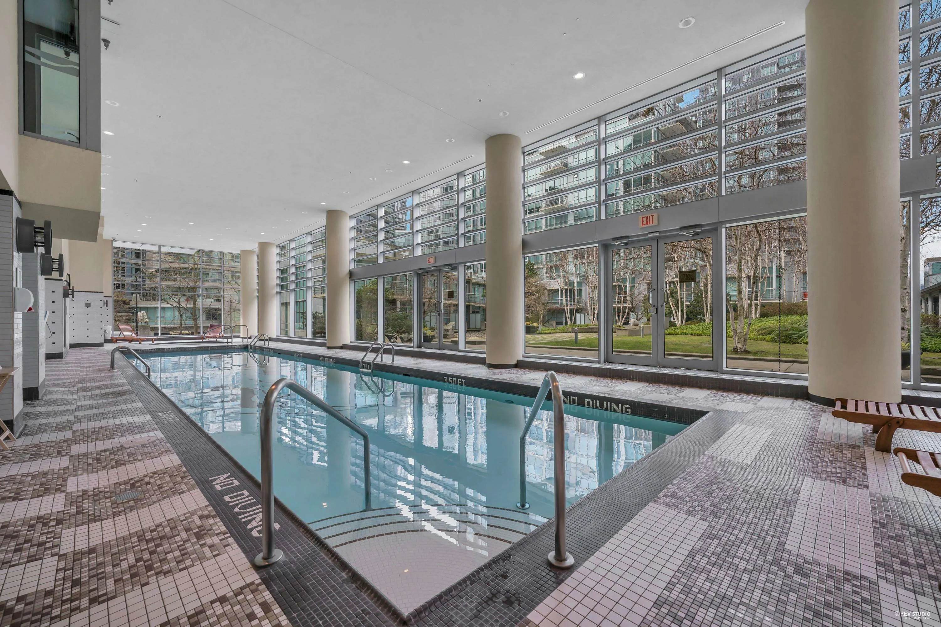 806 590 Nicola Street