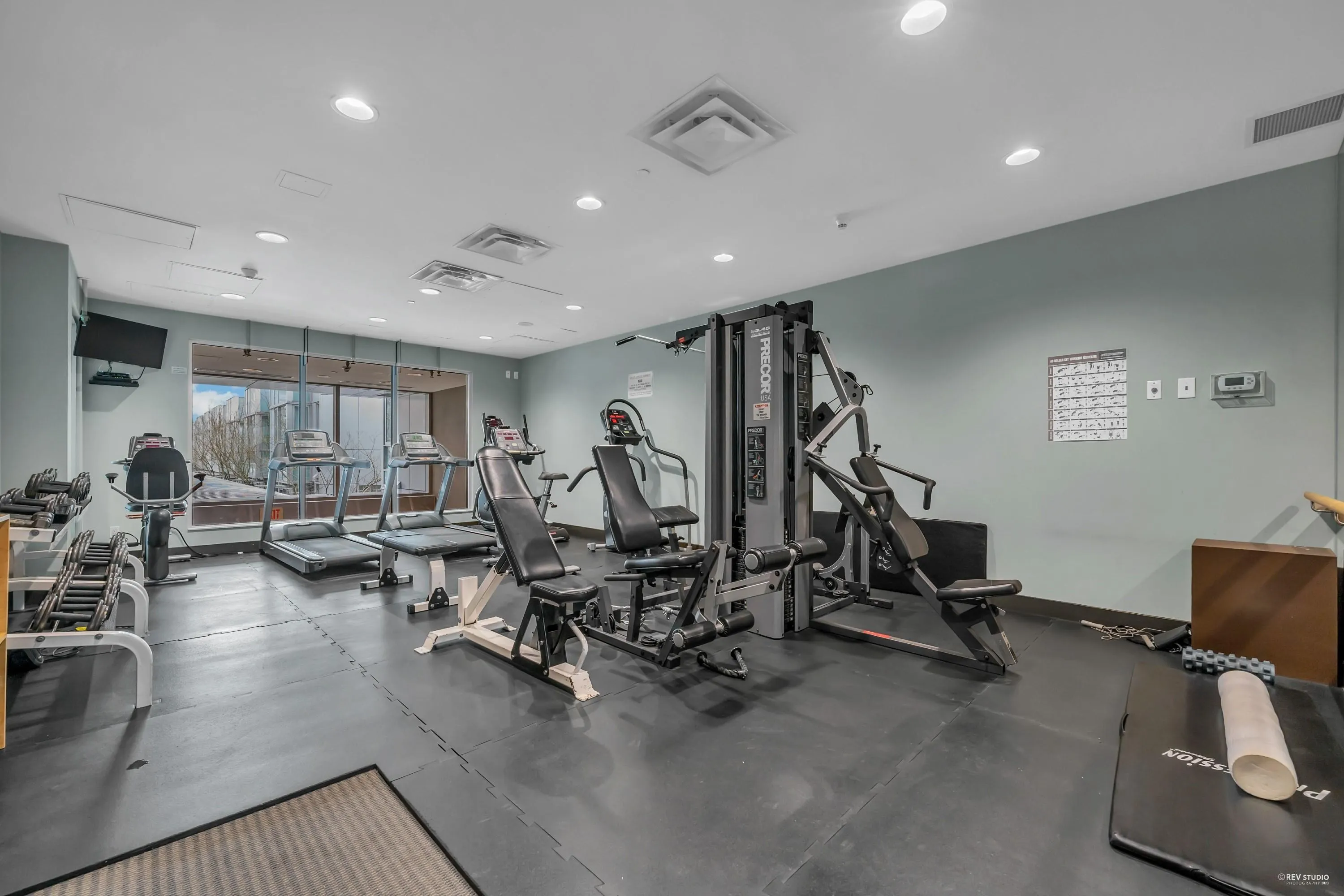 806 590 Nicola Street