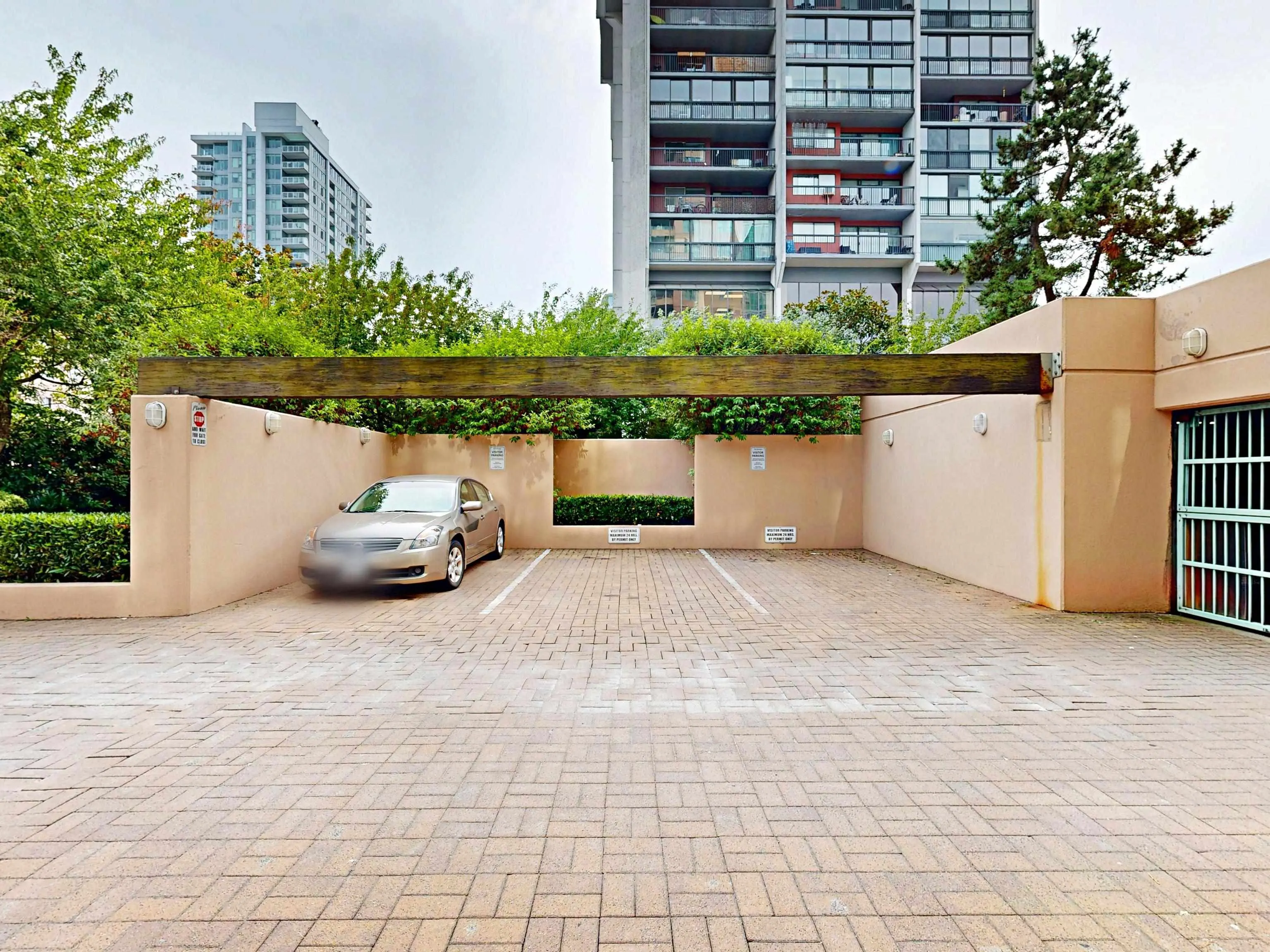 202 1555 Eastern Avenue