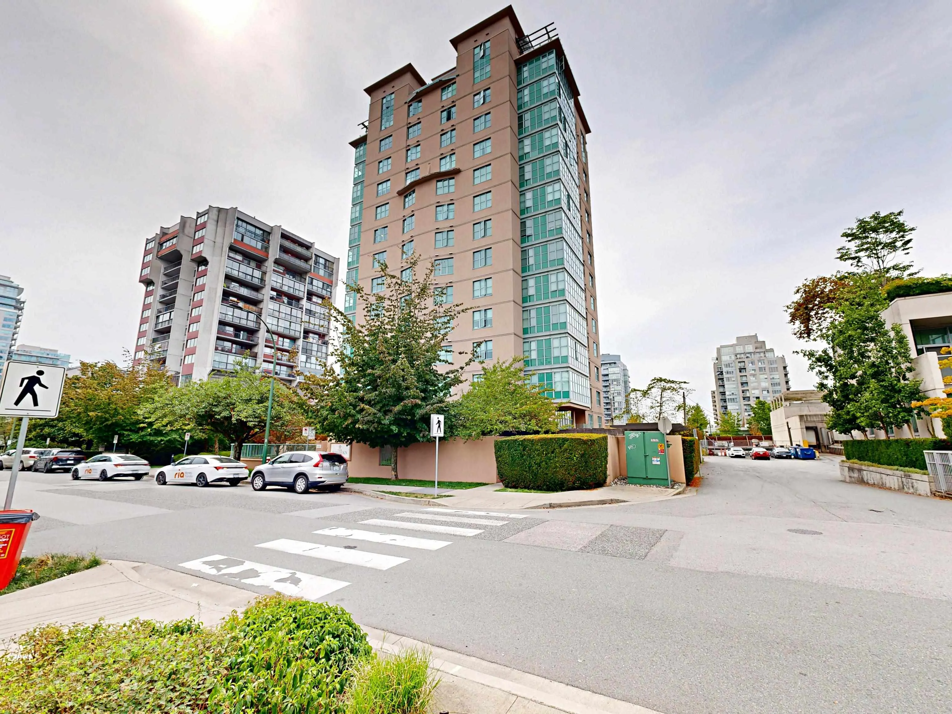 202 1555 Eastern Avenue