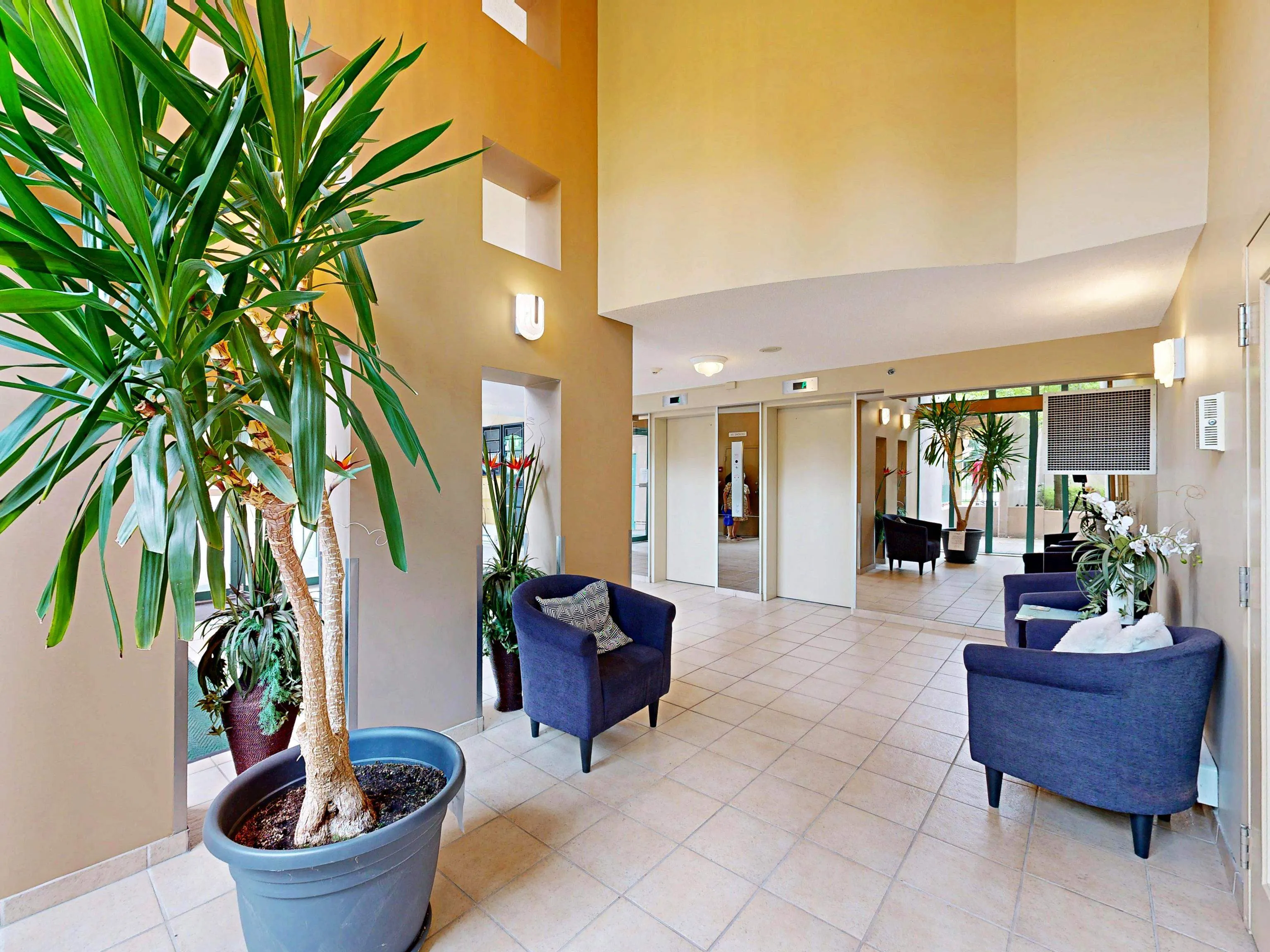 202 1555 Eastern Avenue