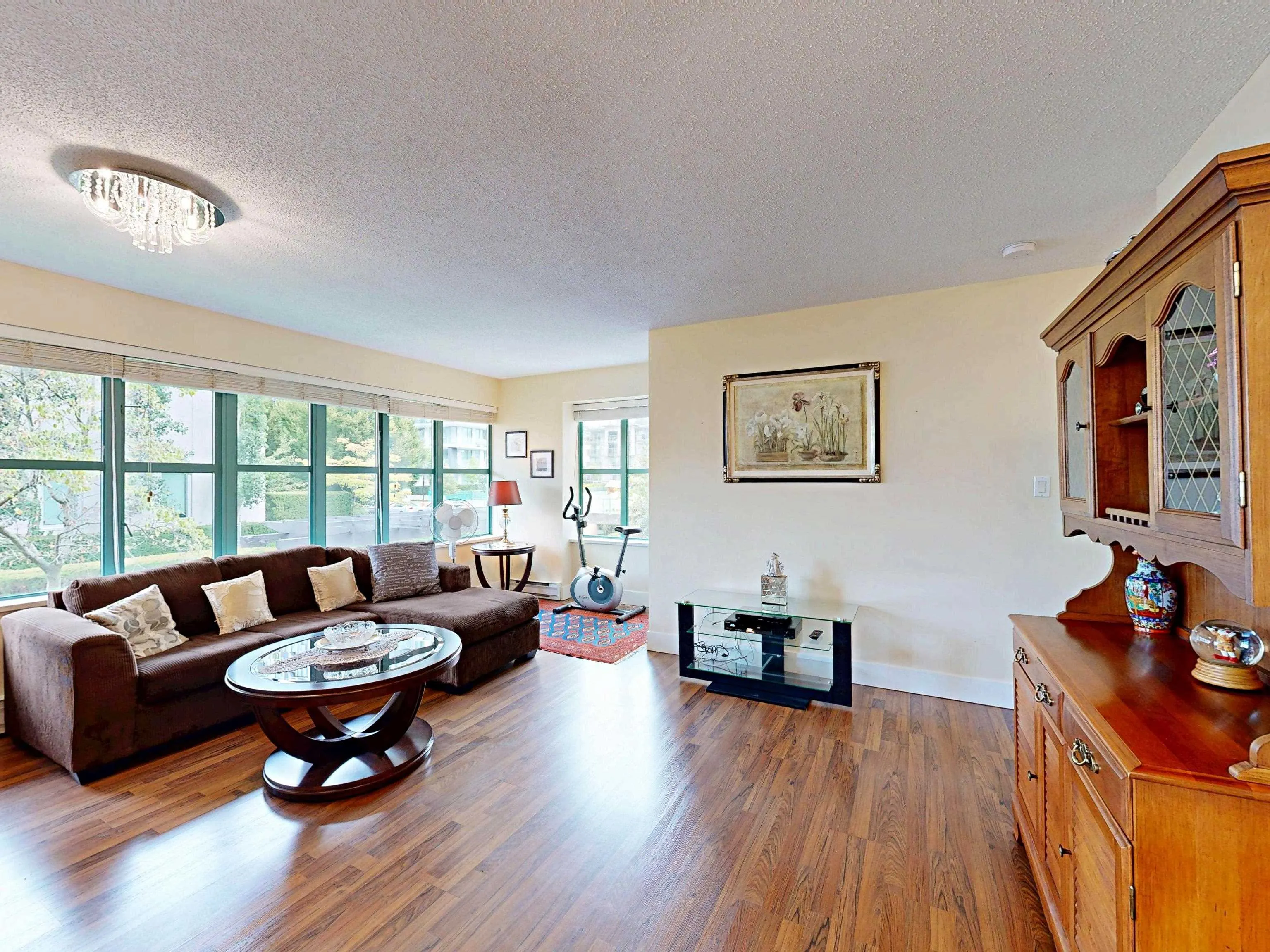 202 1555 Eastern Avenue