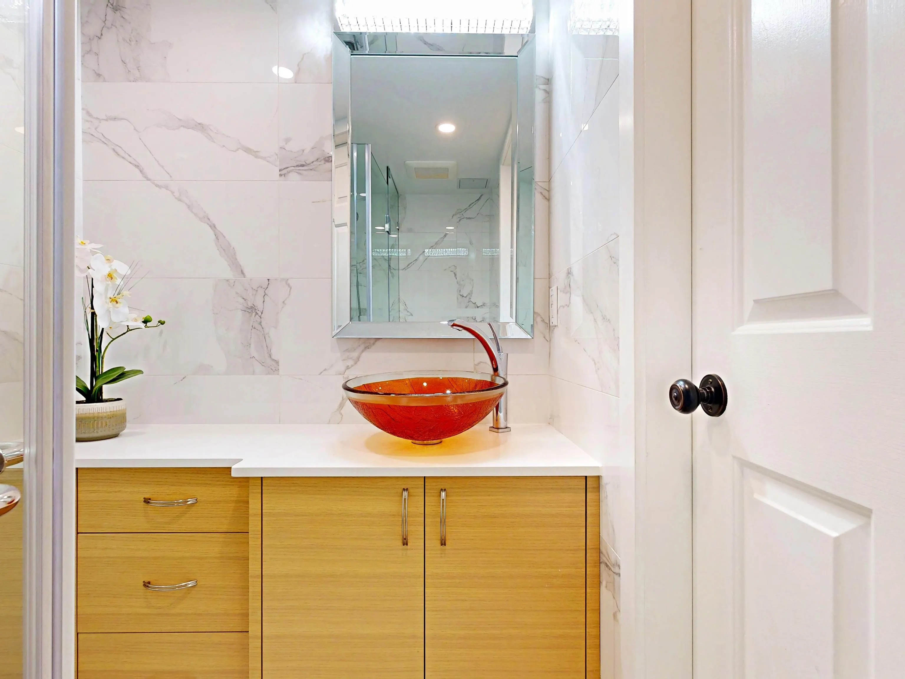 202 1555 Eastern Avenue