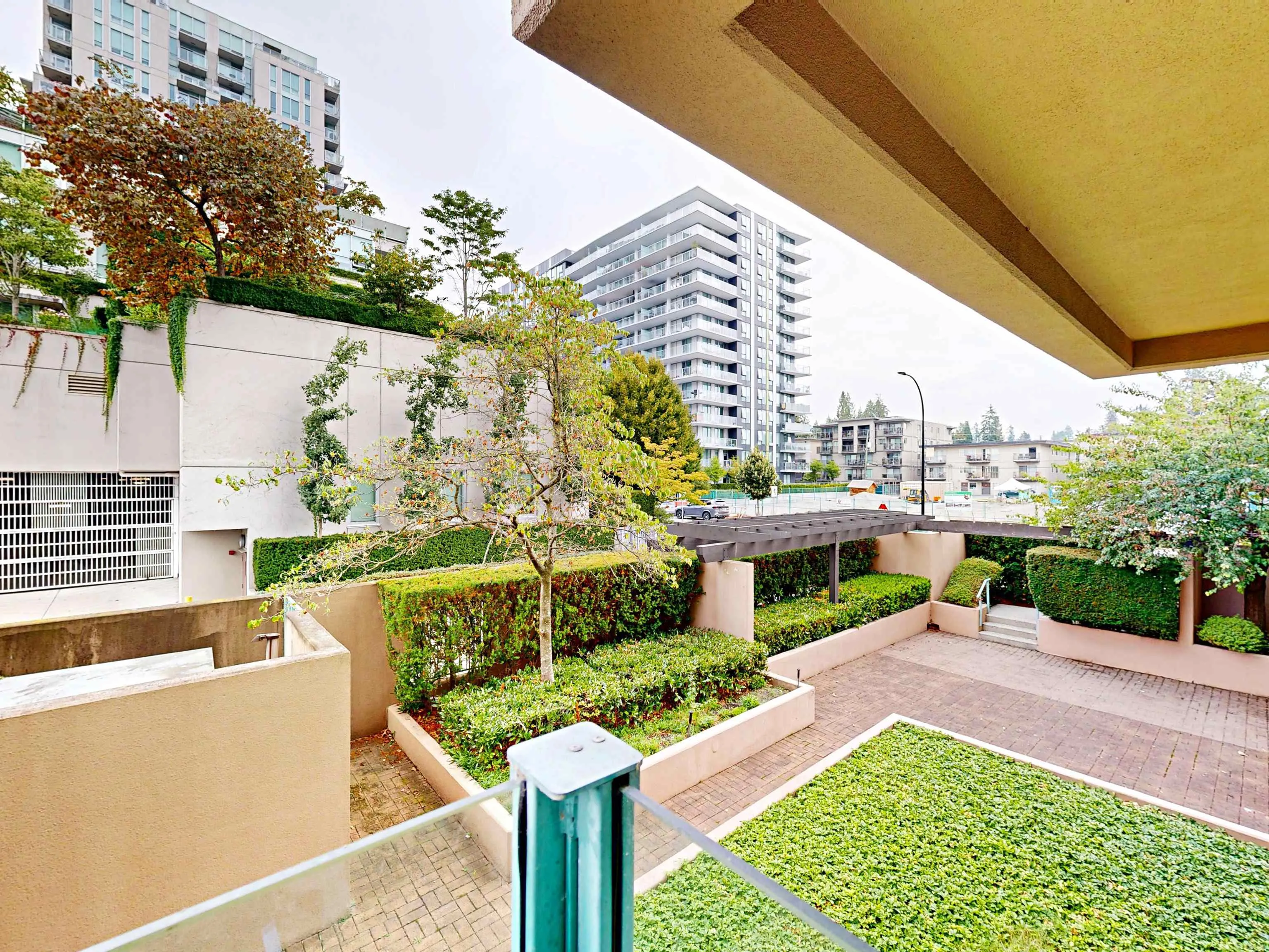 202 1555 Eastern Avenue