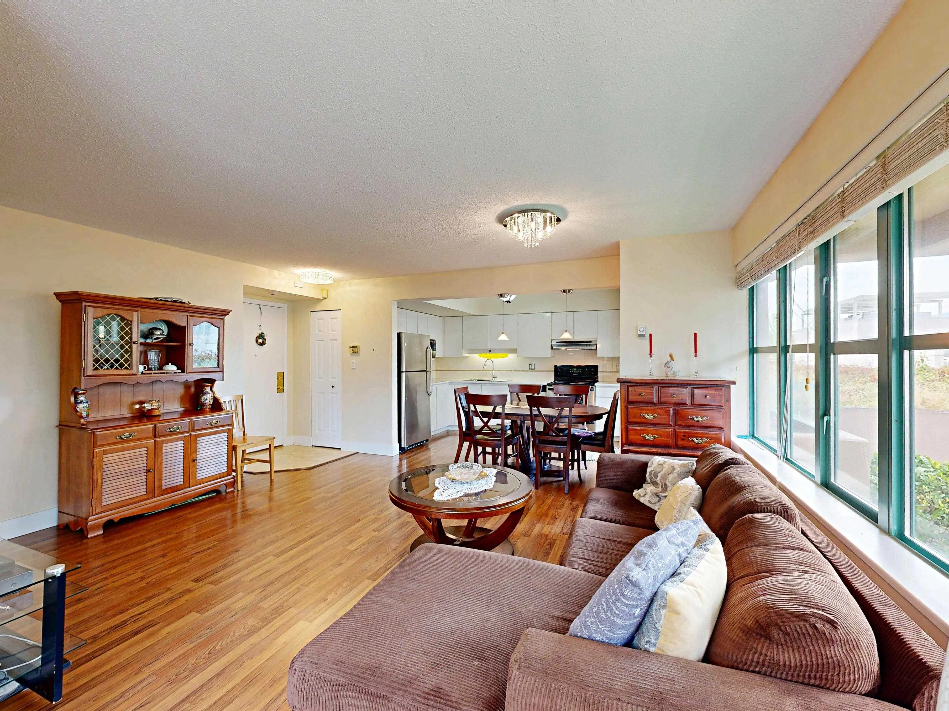 202 1555 Eastern Avenue