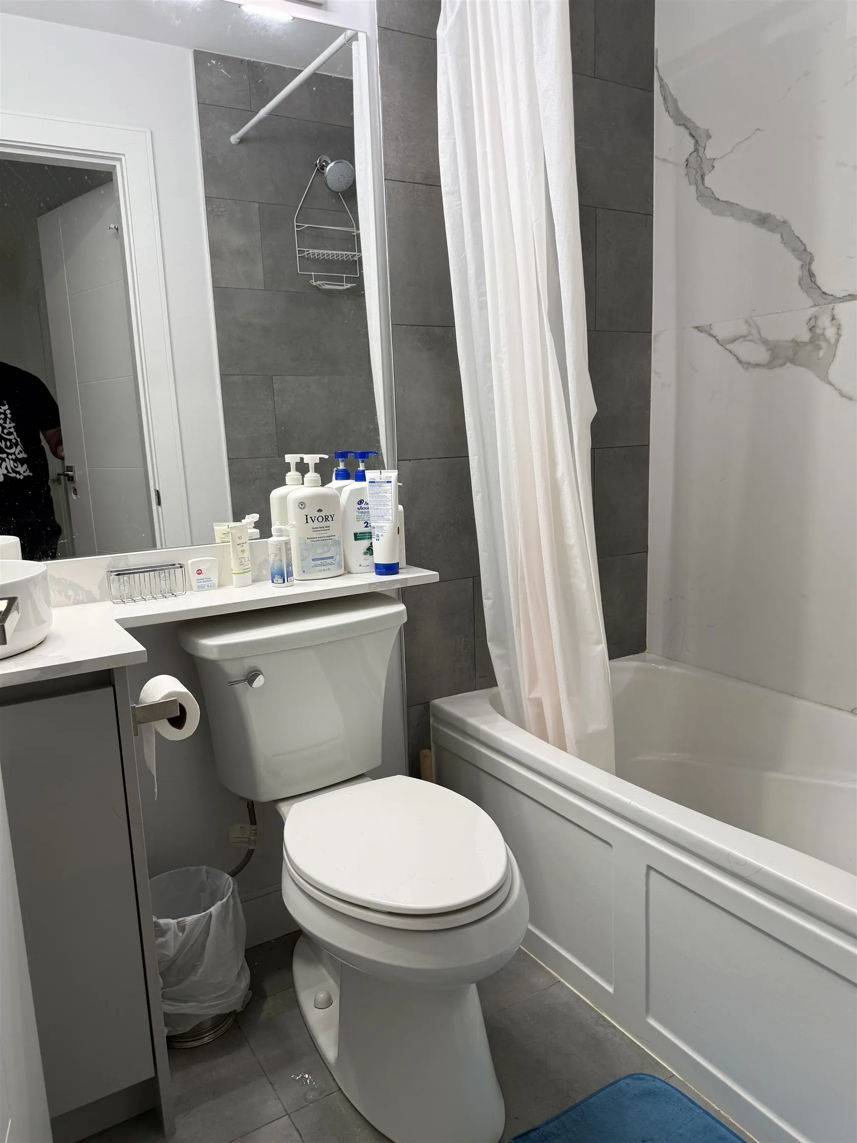 2885 E Georgia Street