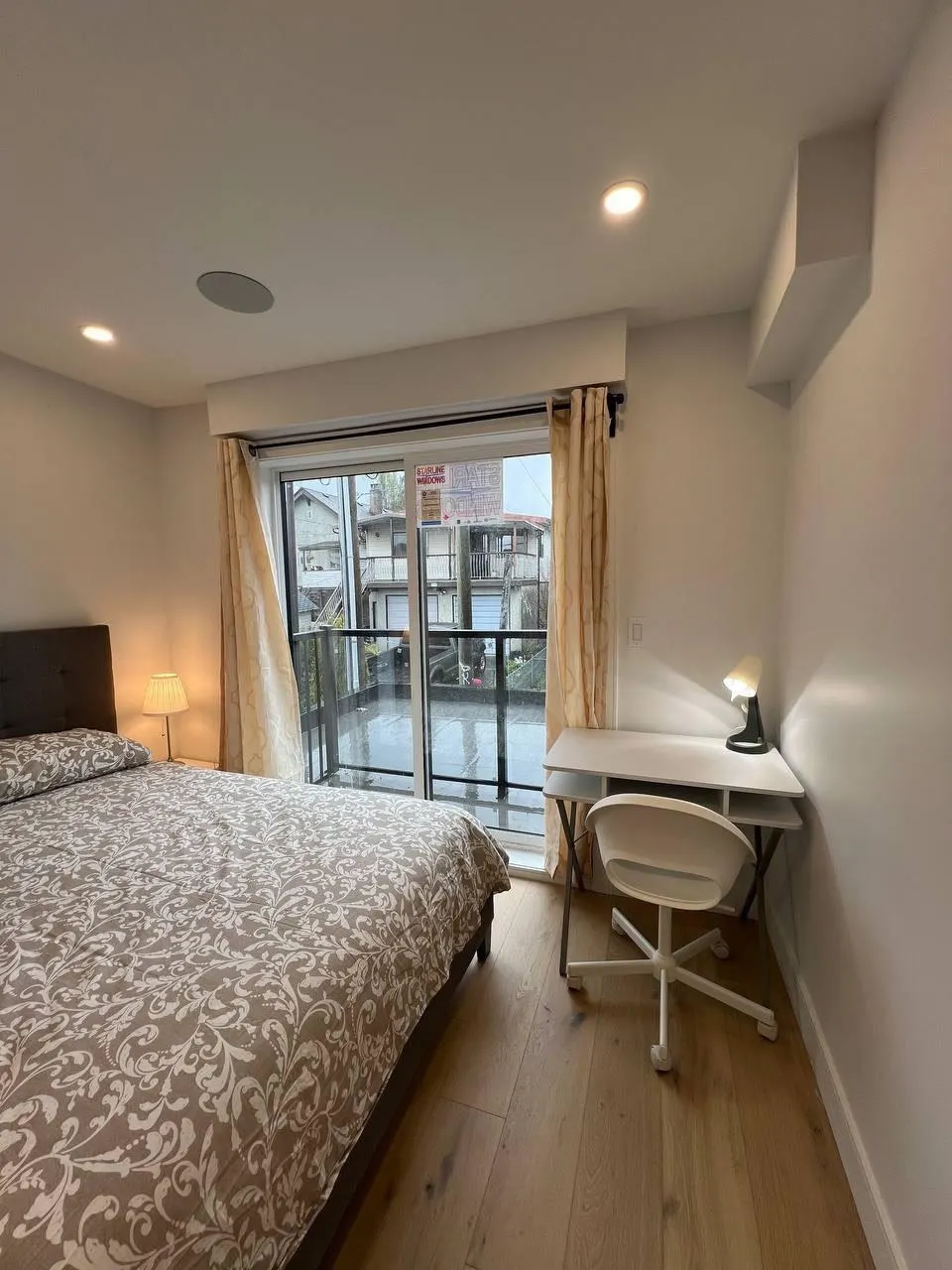 2885 E Georgia Street