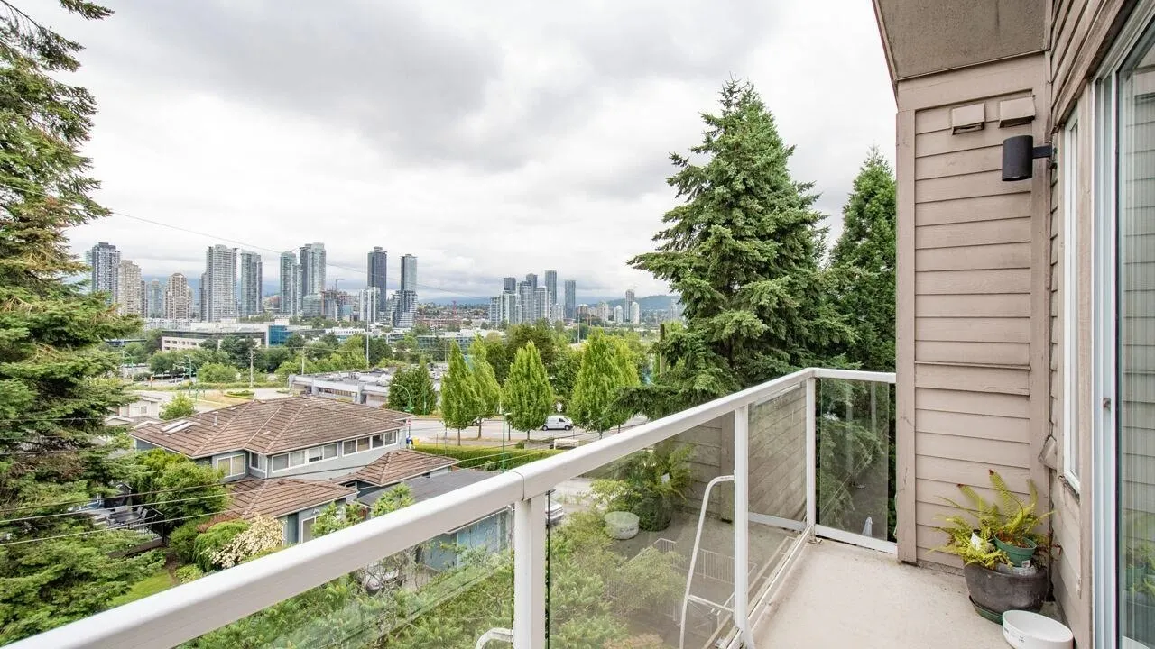 402 4181 Norfolk Street