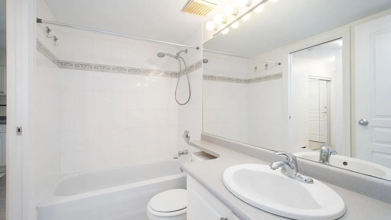 402 4181 Norfolk Street