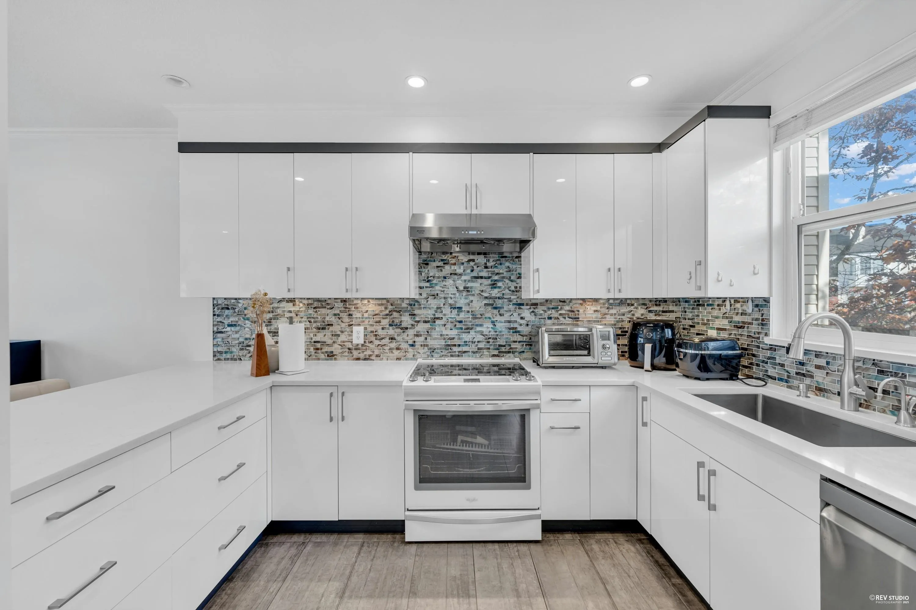 11 12331 Mcneely Drive