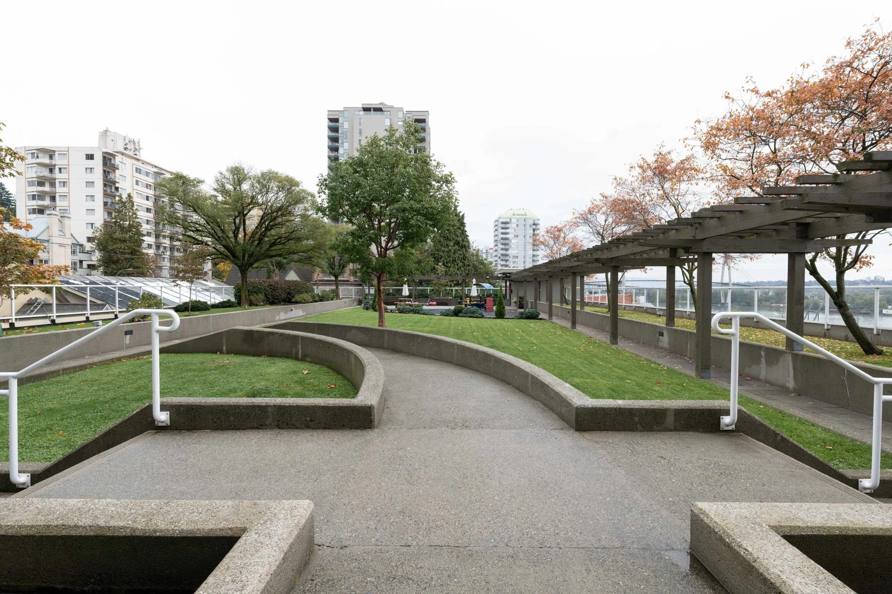 1006 39 Sixth Street