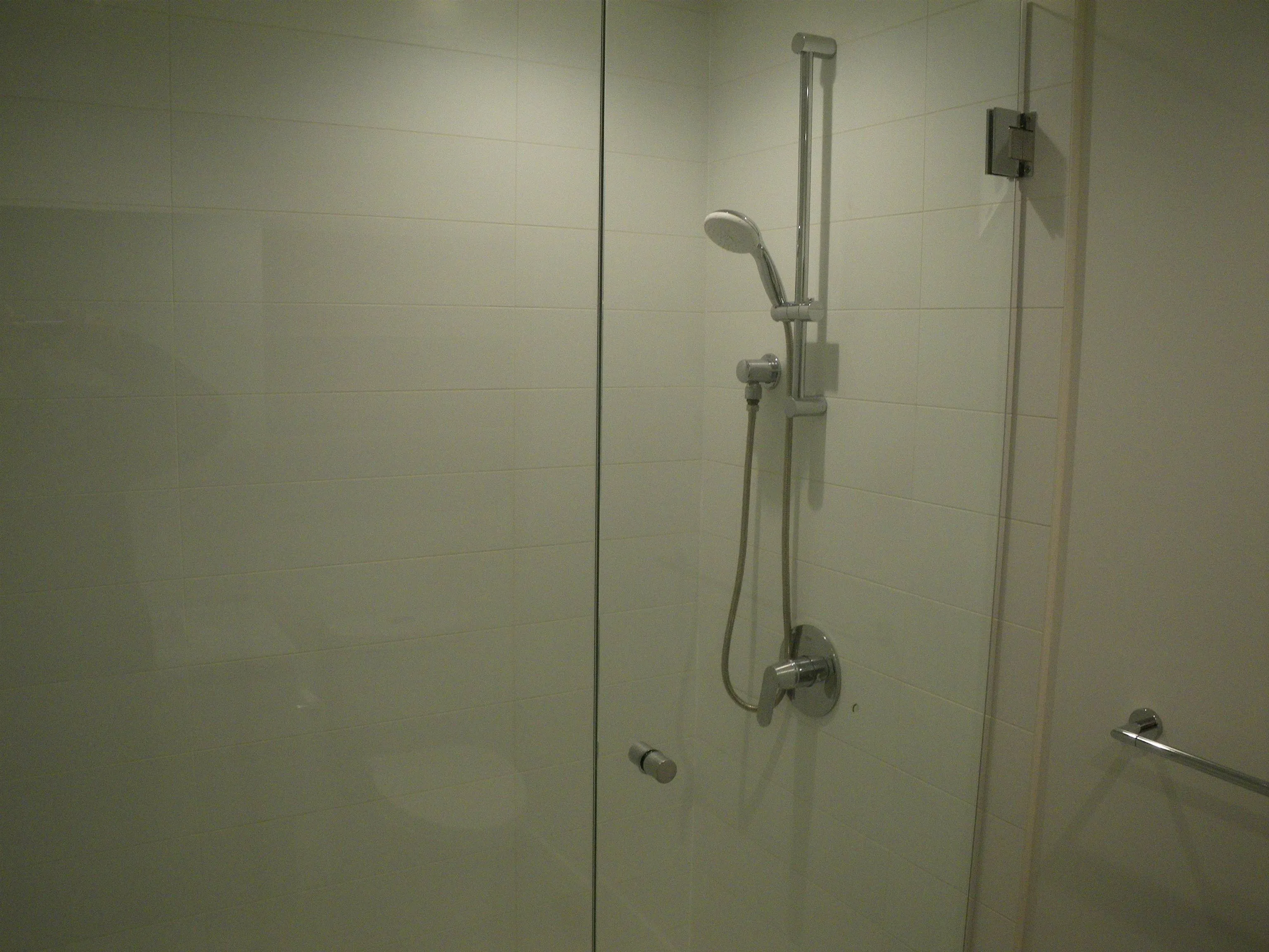 2907 657 Whiting Way