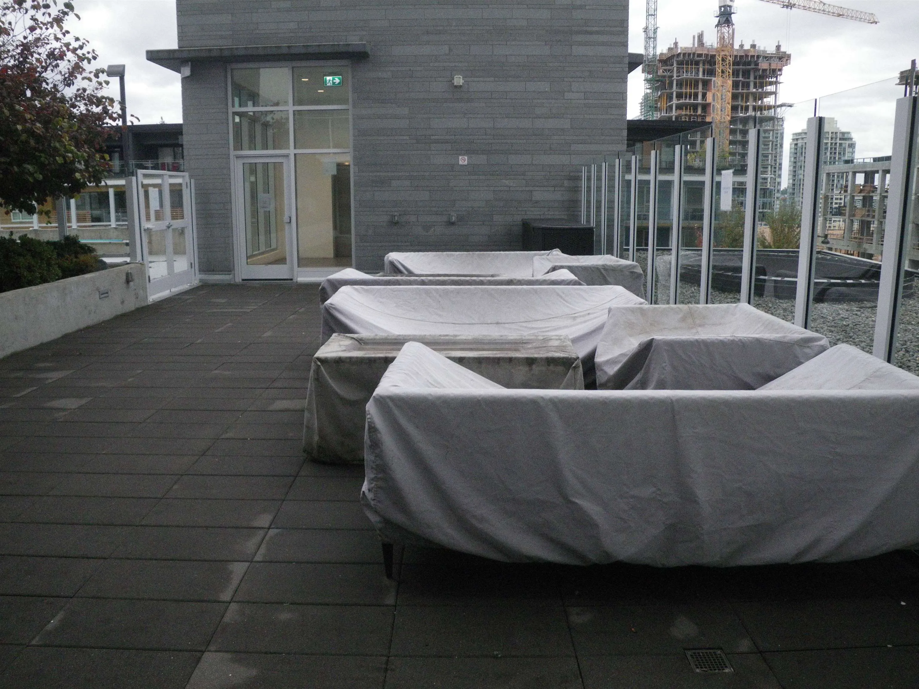 2907 657 Whiting Way